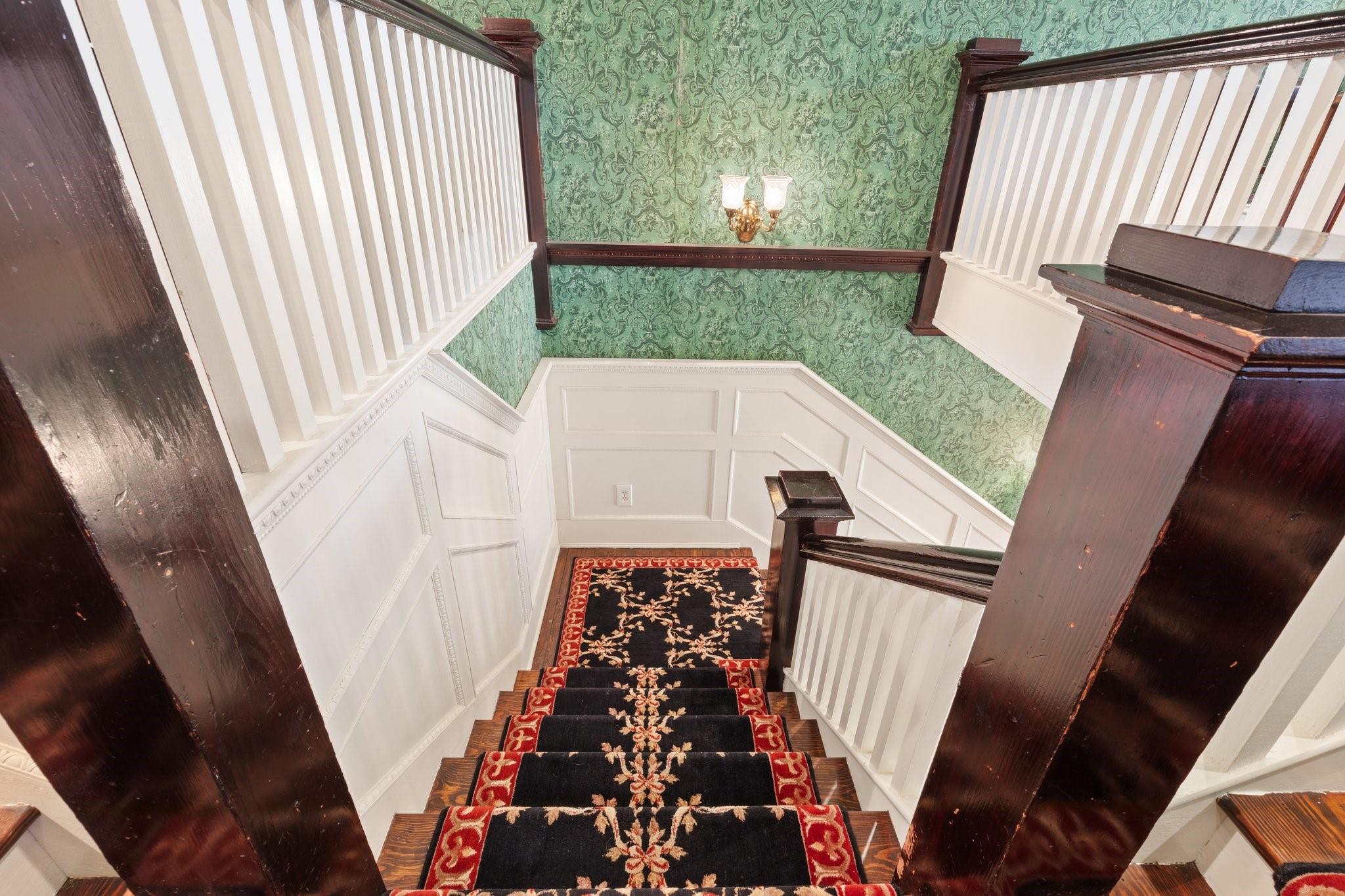 401 N Walnut Avenue Avenue