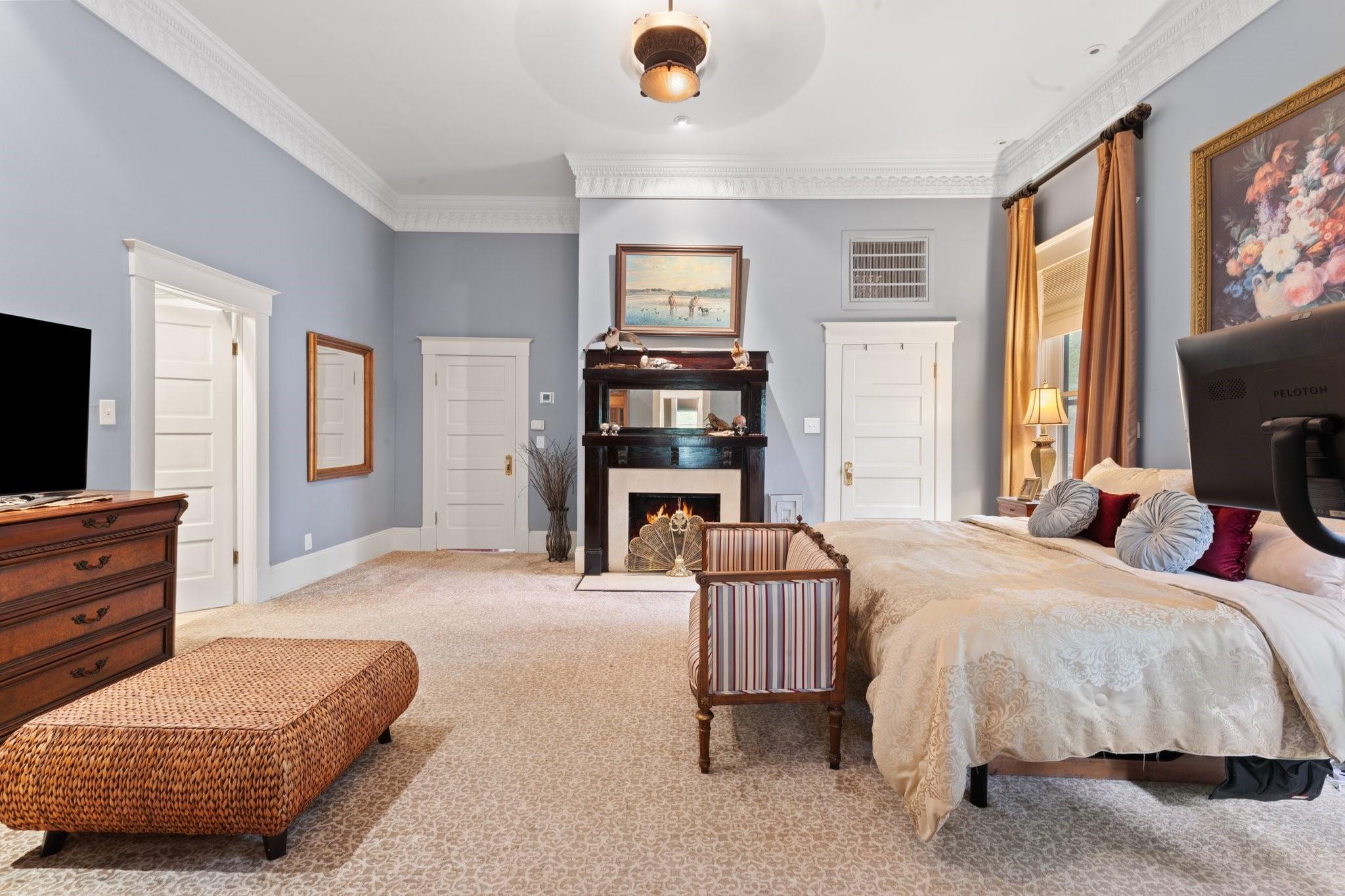 401 N Walnut Avenue Avenue