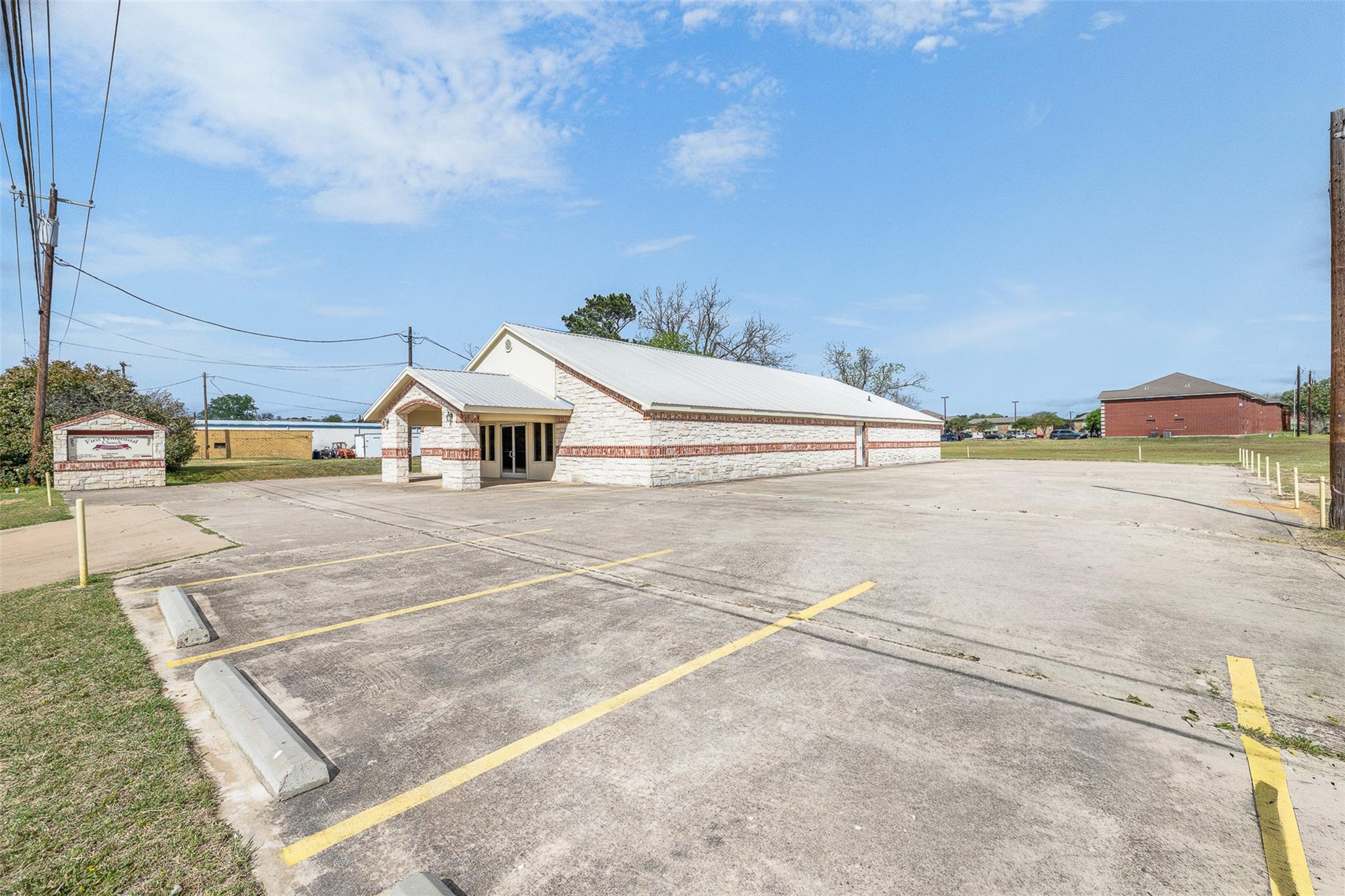 1306 W Cameron Ave