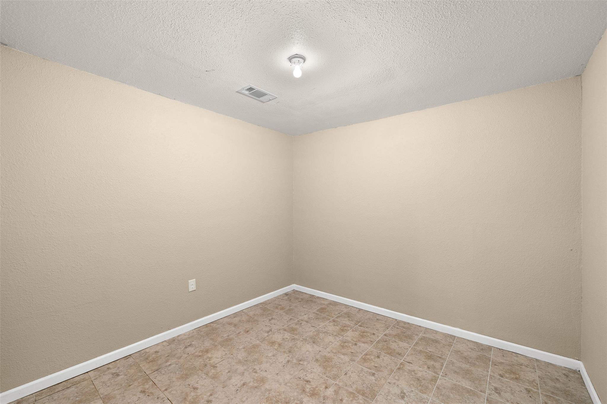 1306 W Cameron Ave
