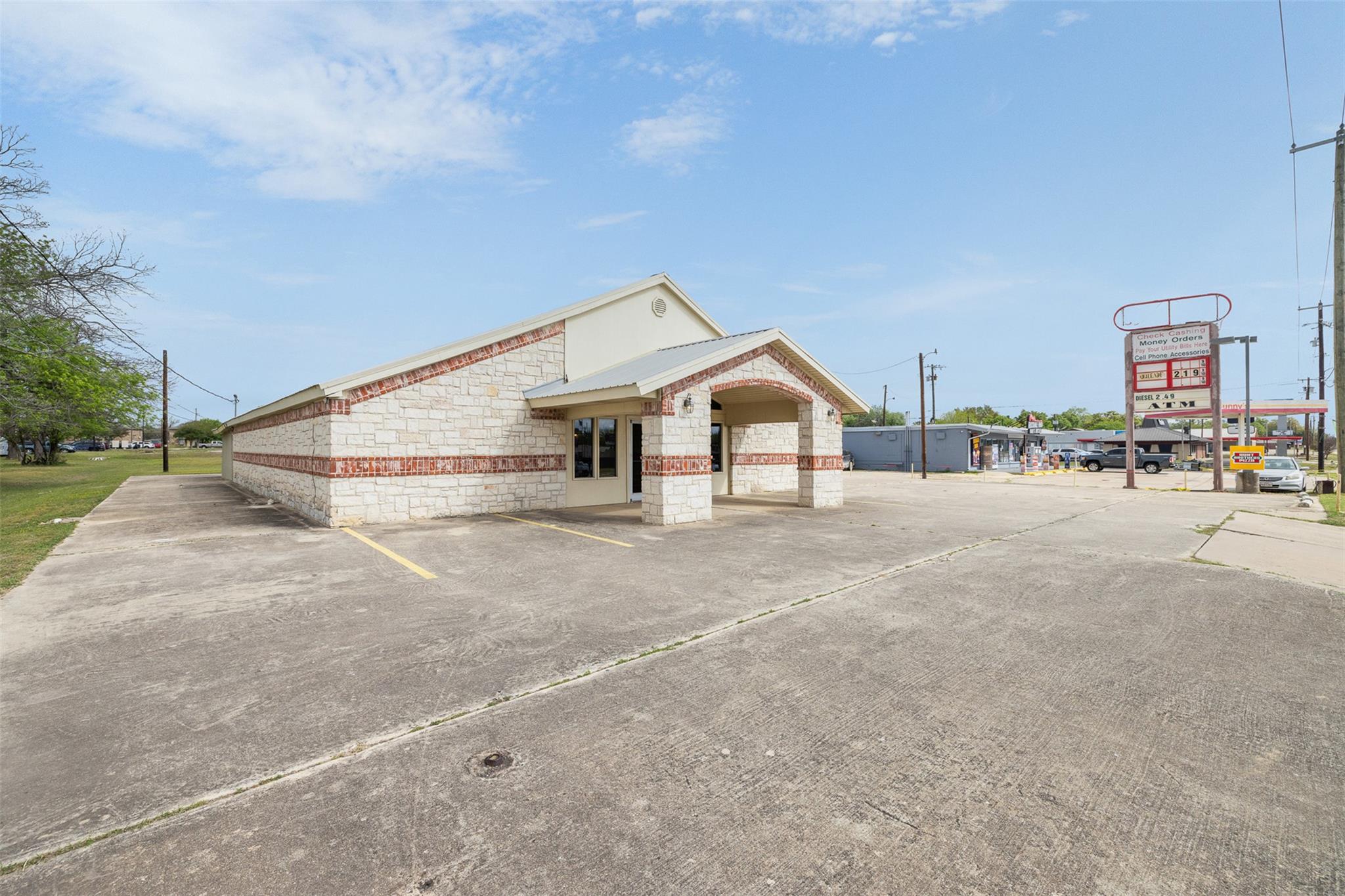 1306 W Cameron Ave
