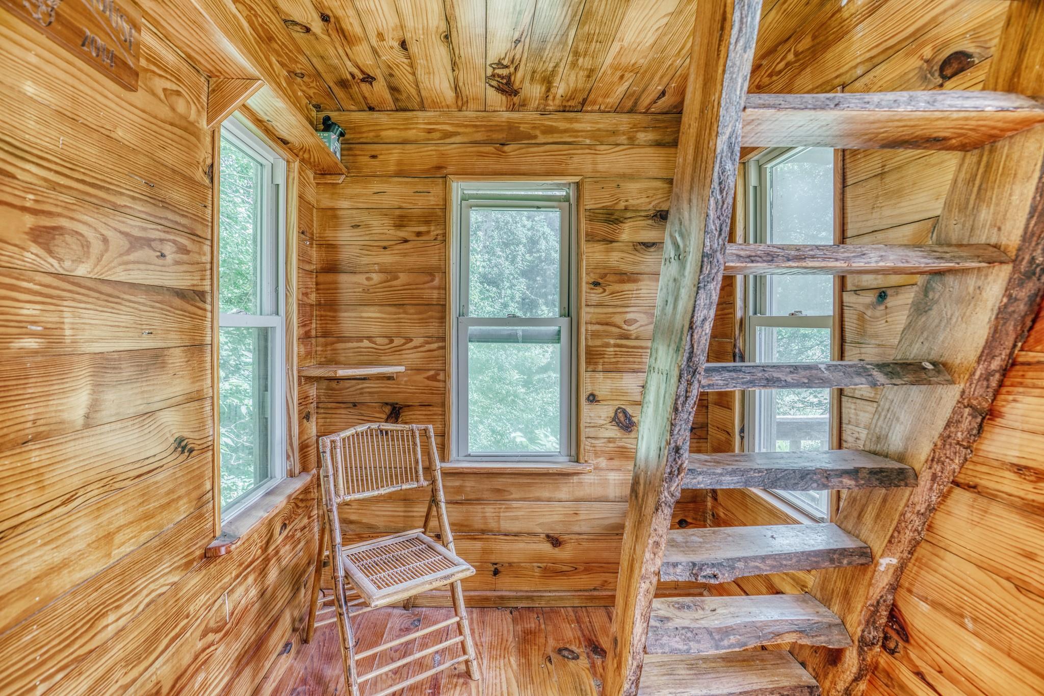 2734 Blue Hole Road