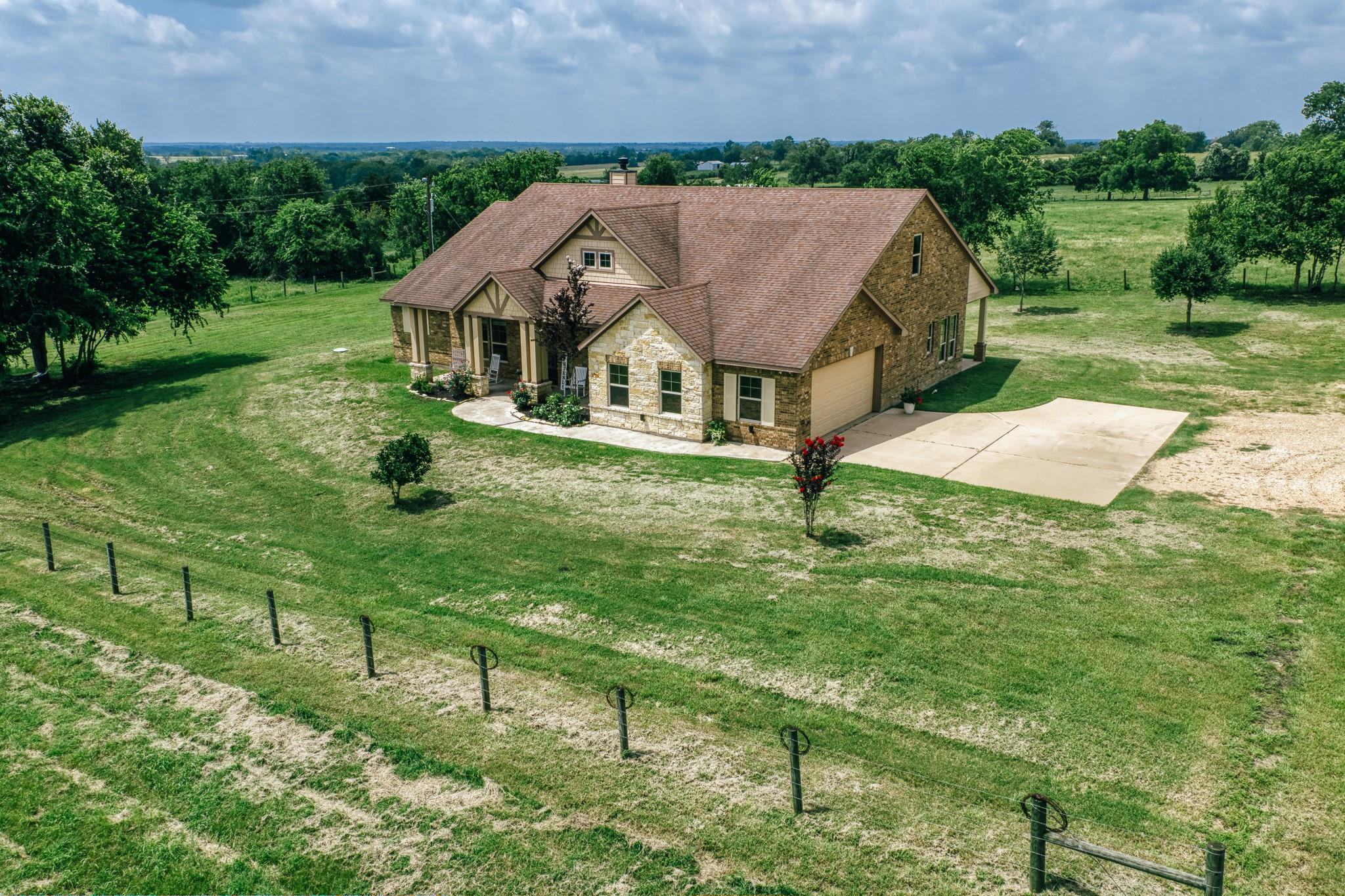 1813 Cemetery Road