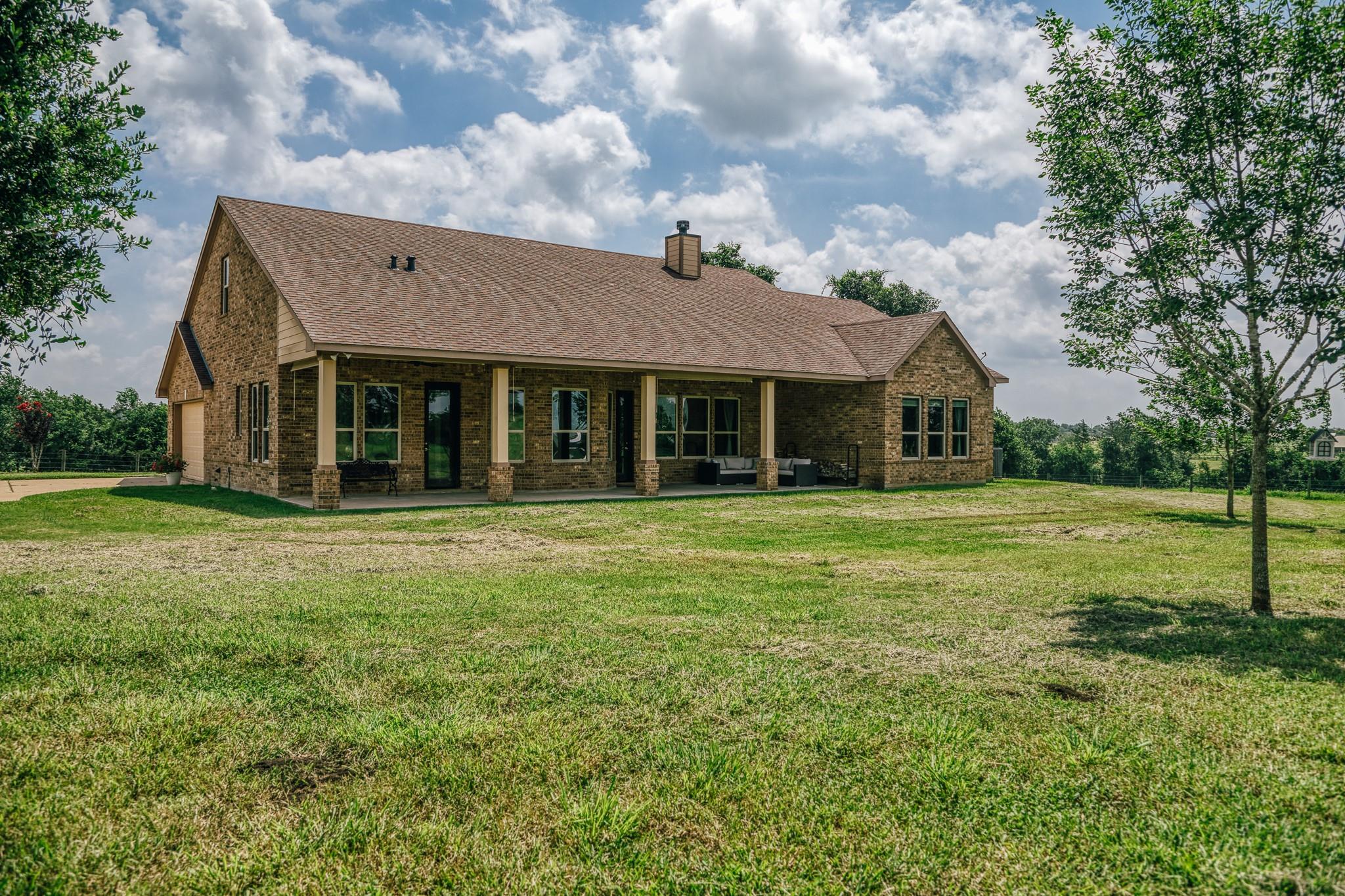 1813 Cemetery Road
