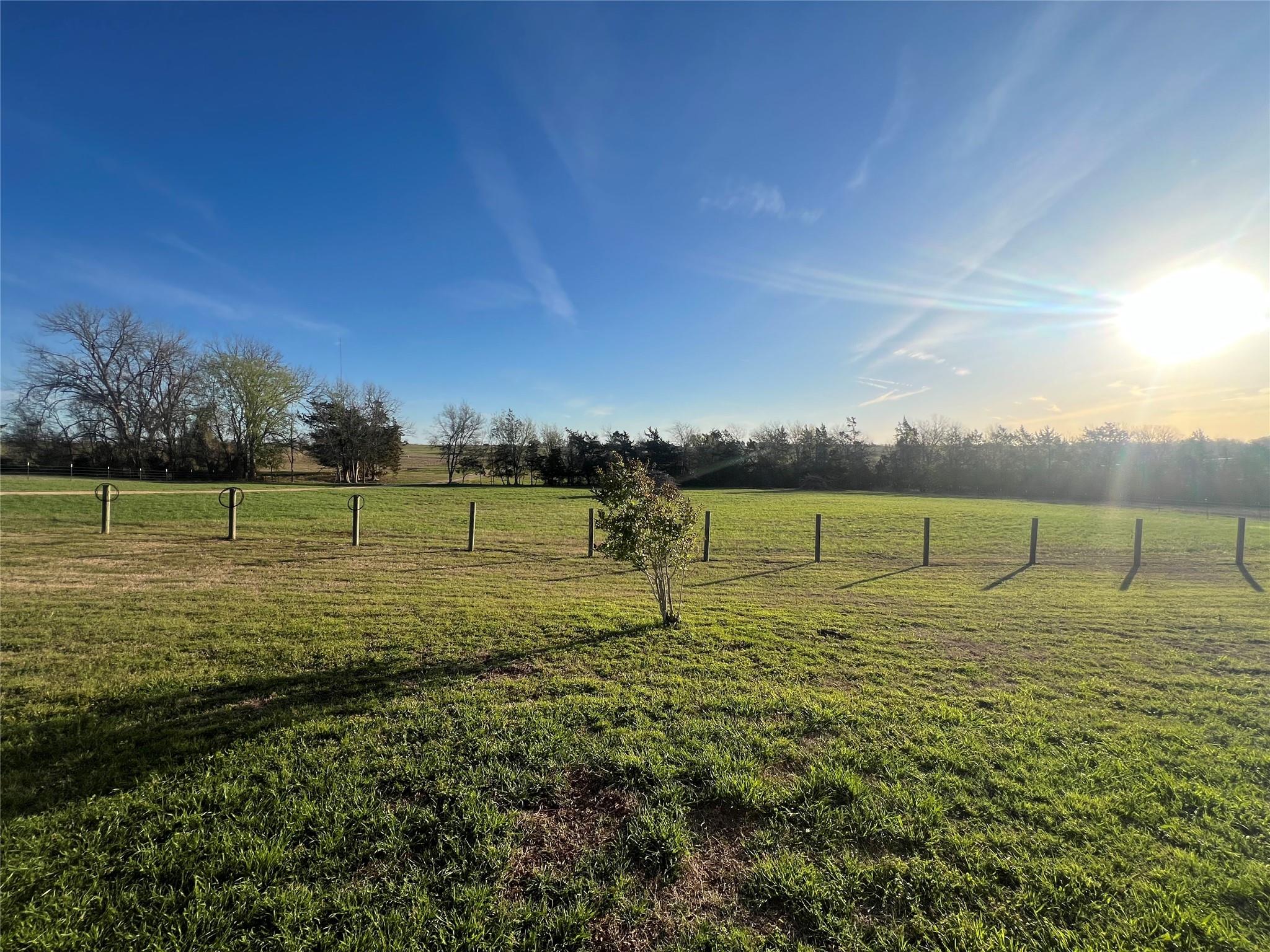 1813 Cemetery Road