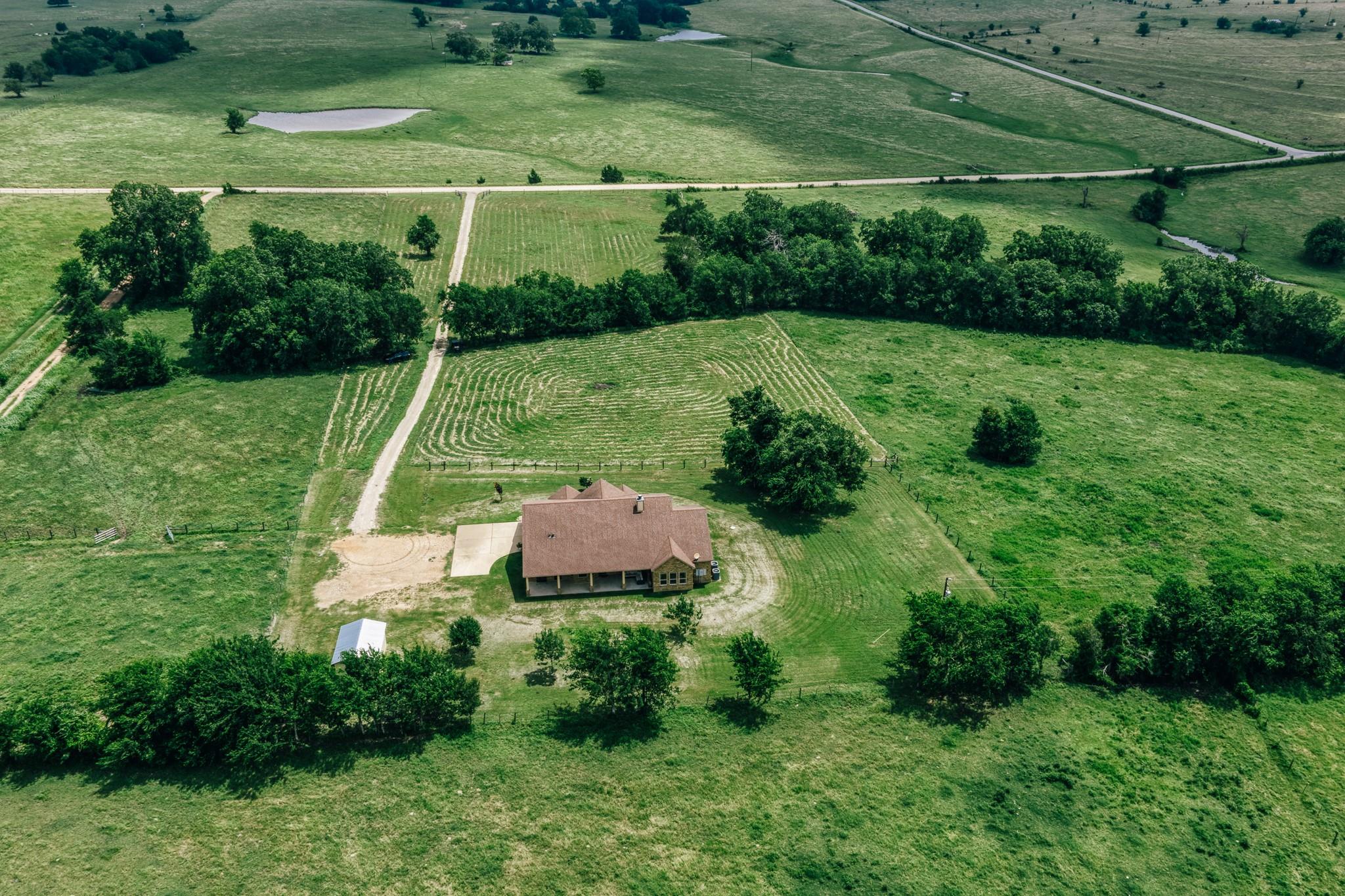 1813 Cemetery Road