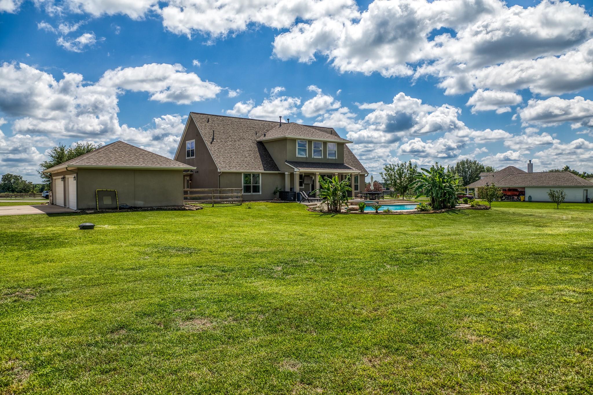 586 Ruby Drive