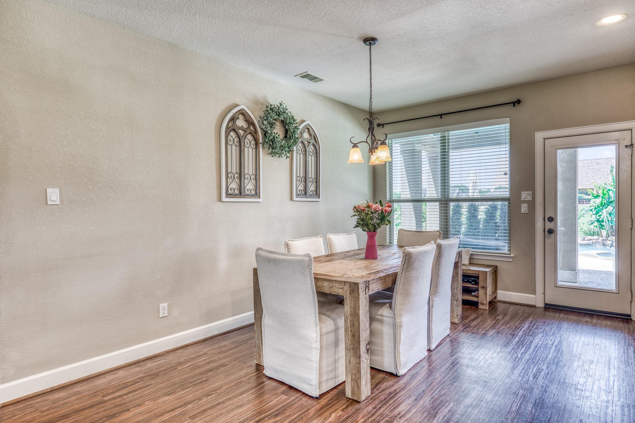 586 Ruby Drive