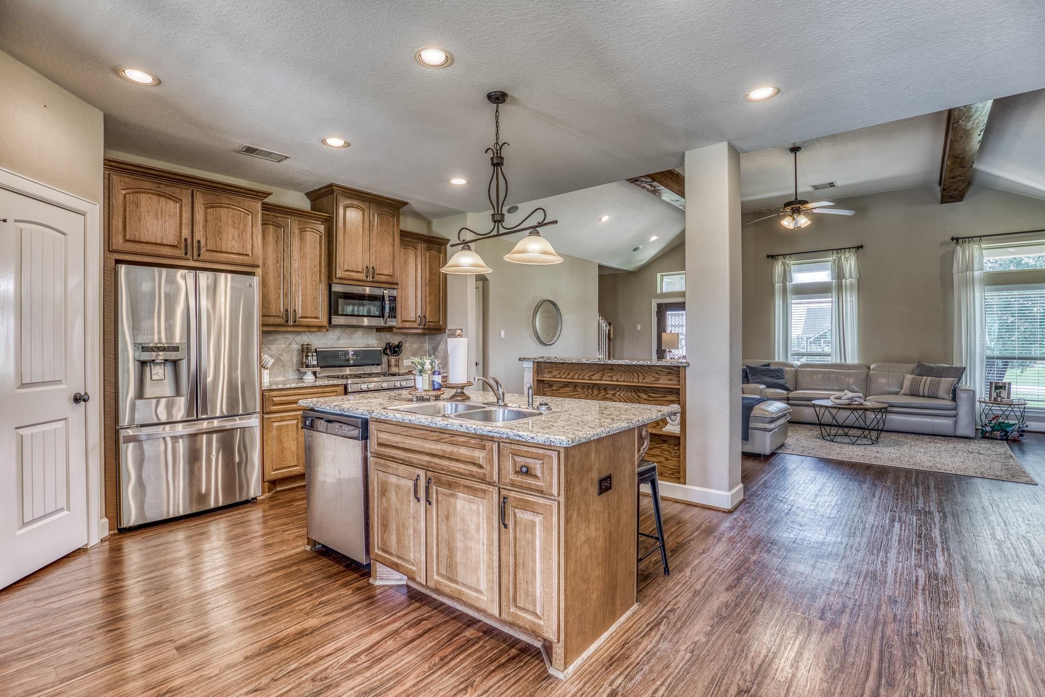 586 Ruby Drive