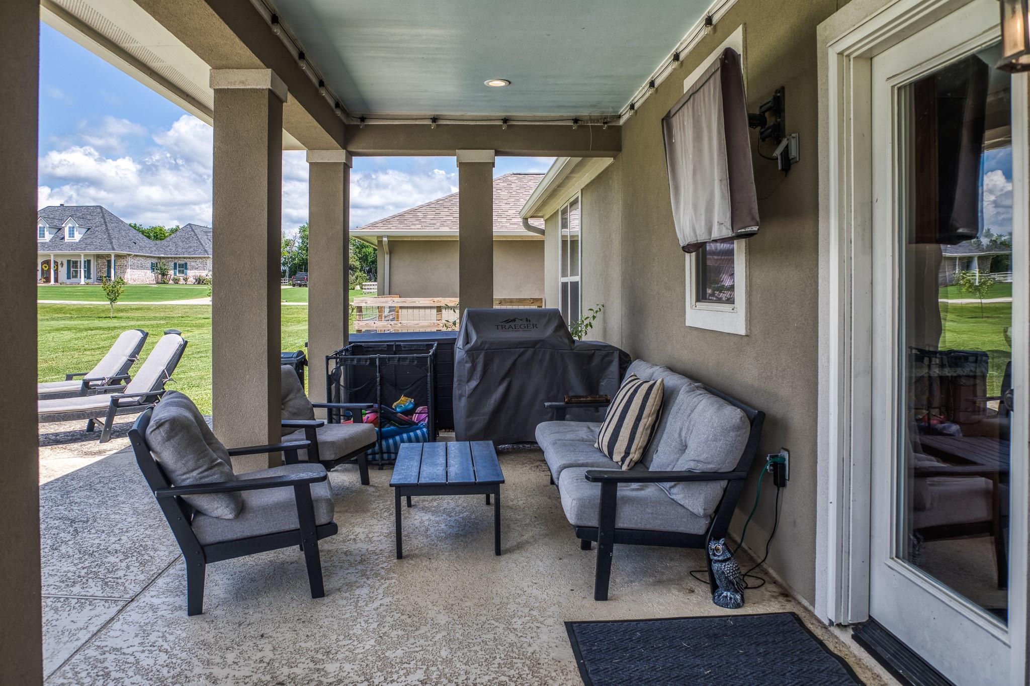 586 Ruby Drive