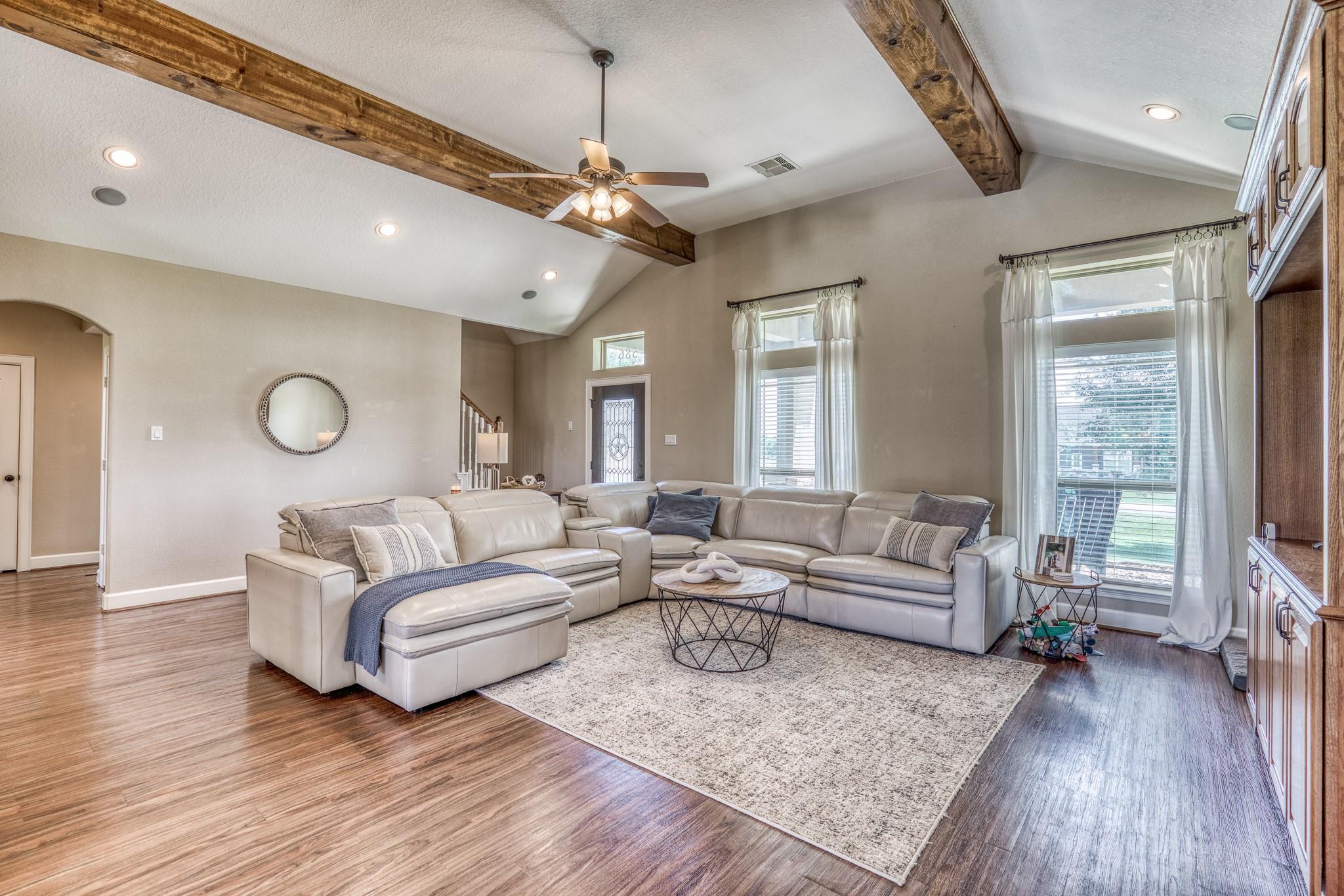 586 Ruby Drive
