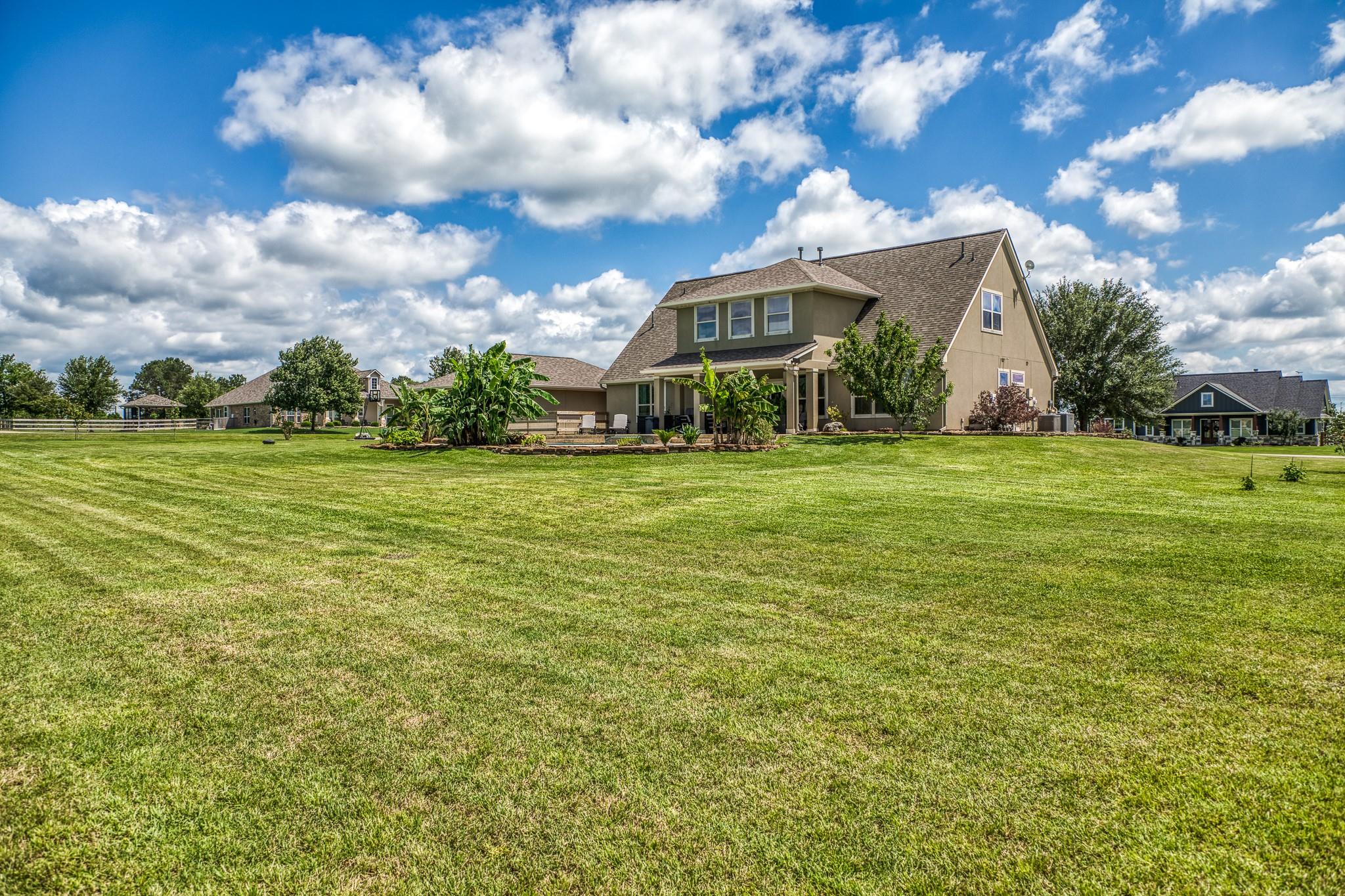 586 Ruby Drive