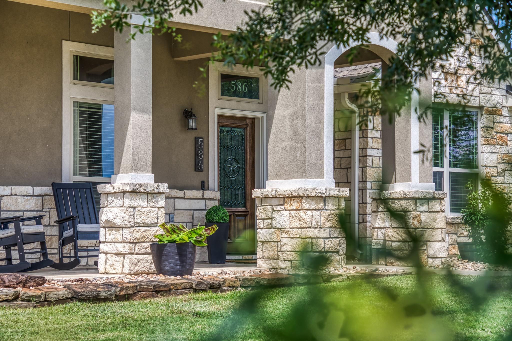 586 Ruby Drive