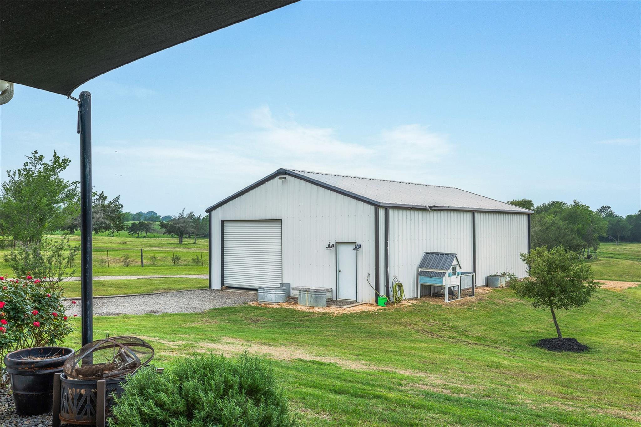 9075 Loop Road