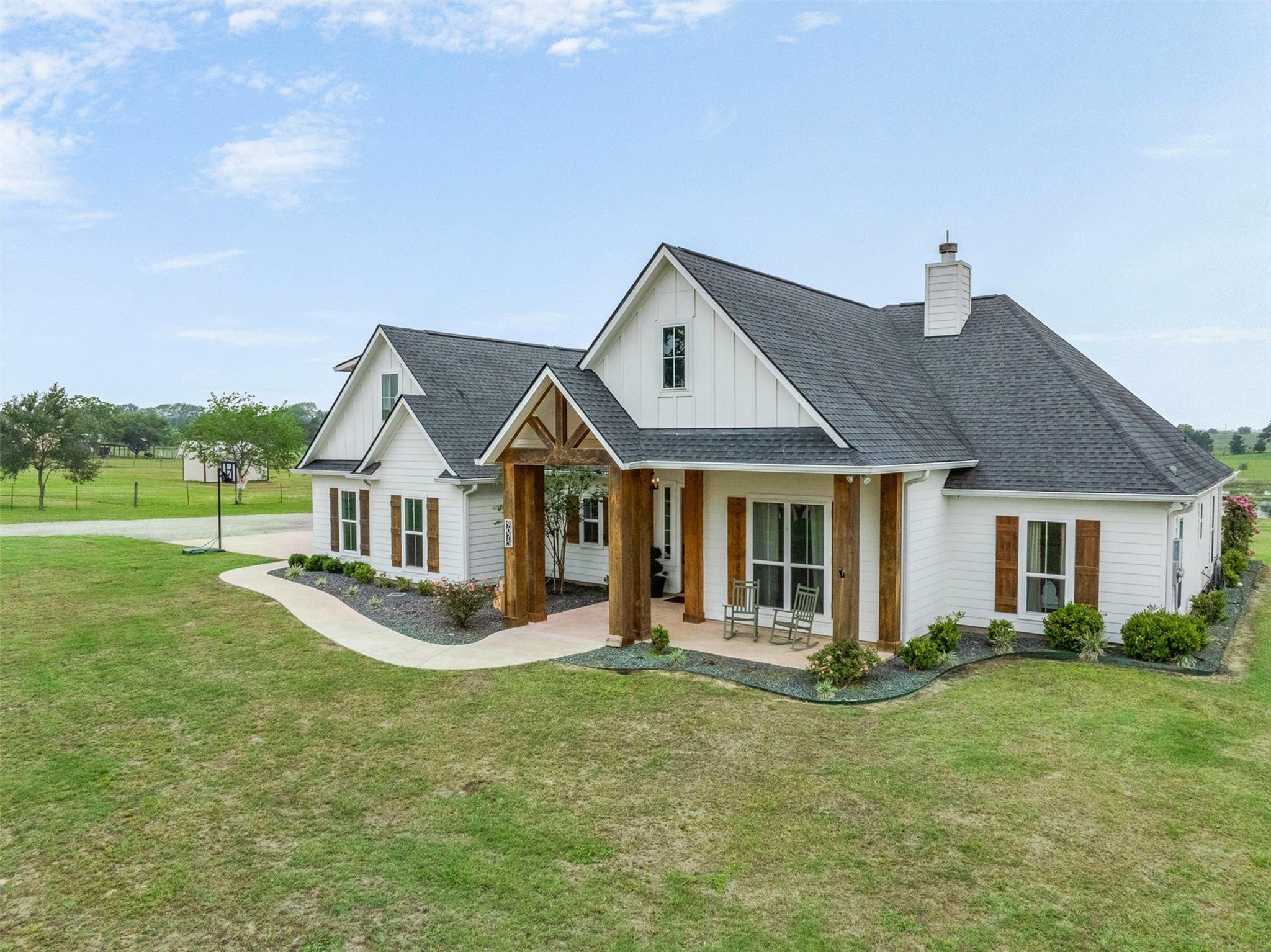 9075 Loop Road