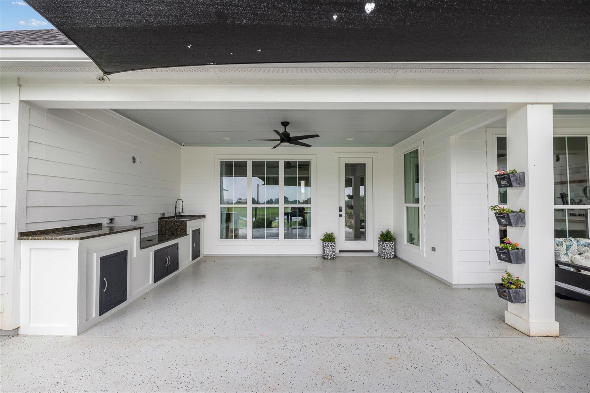 9075 Loop Road