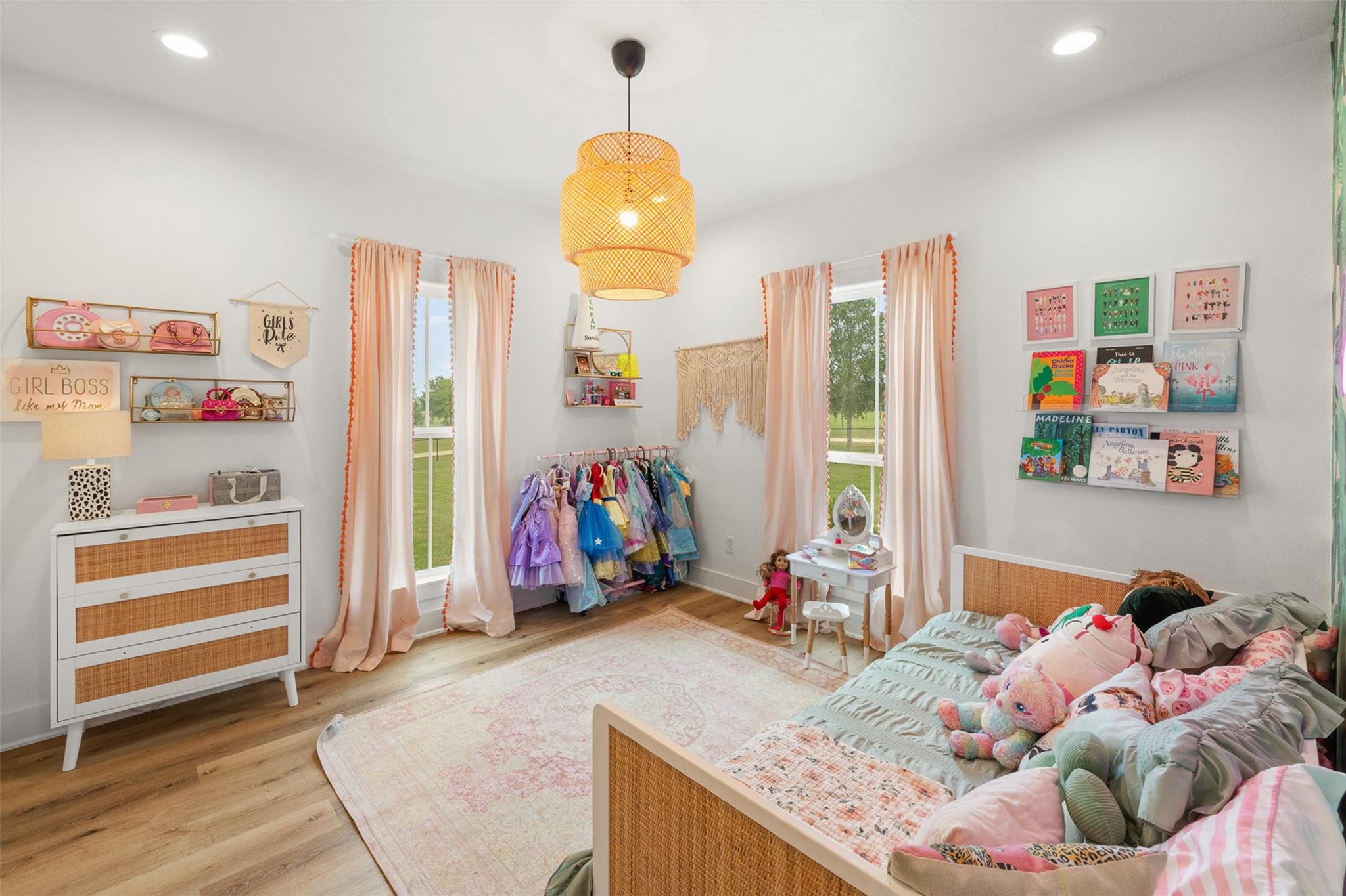 9075 Loop Road