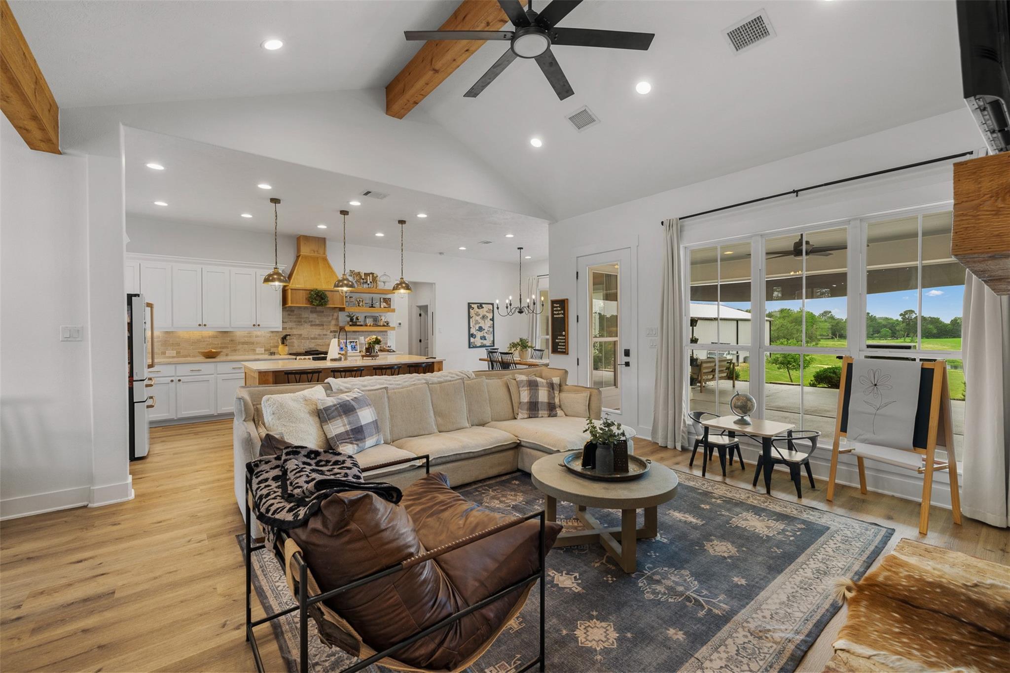 9075 Loop Road