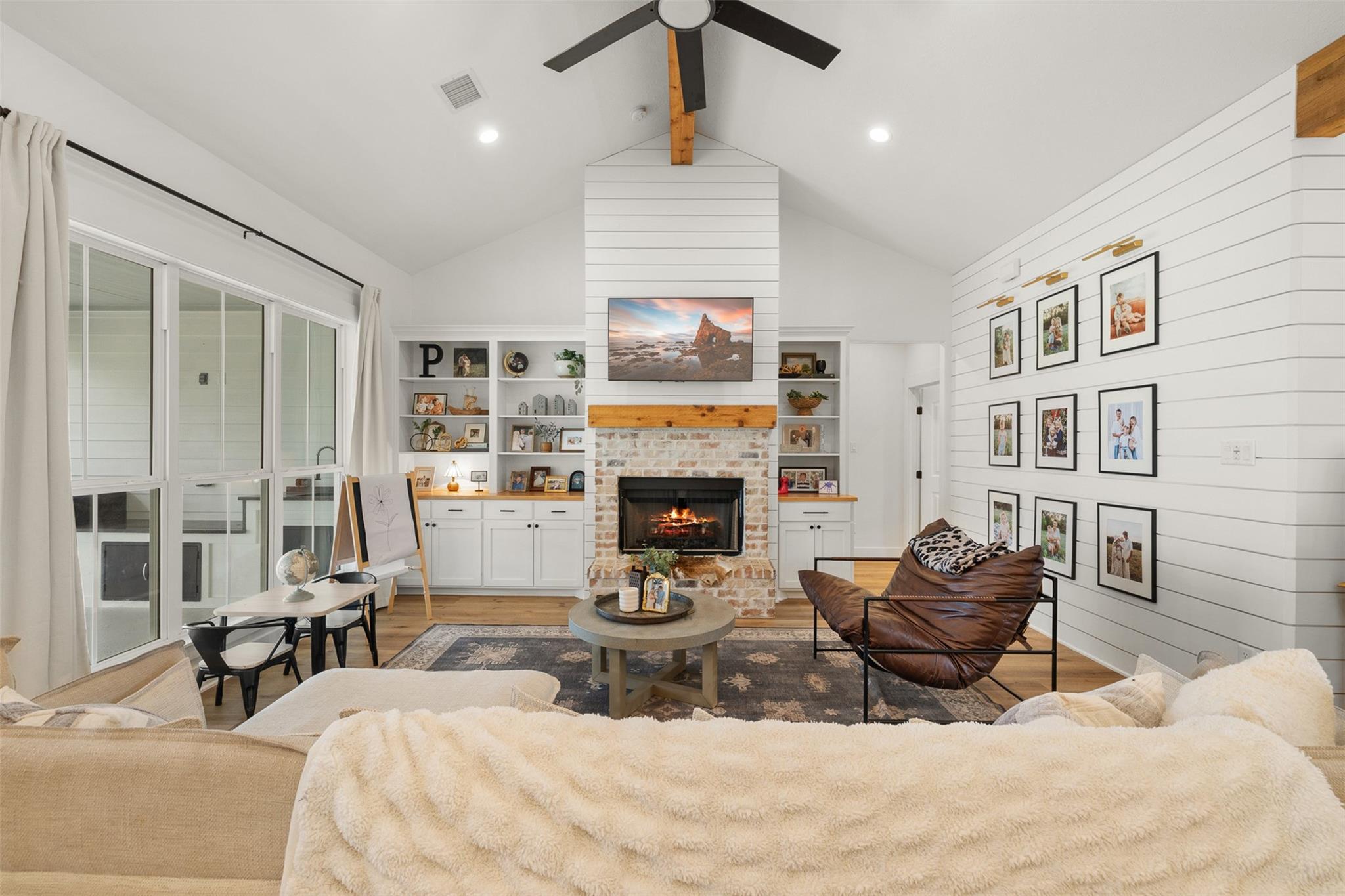 9075 Loop Road