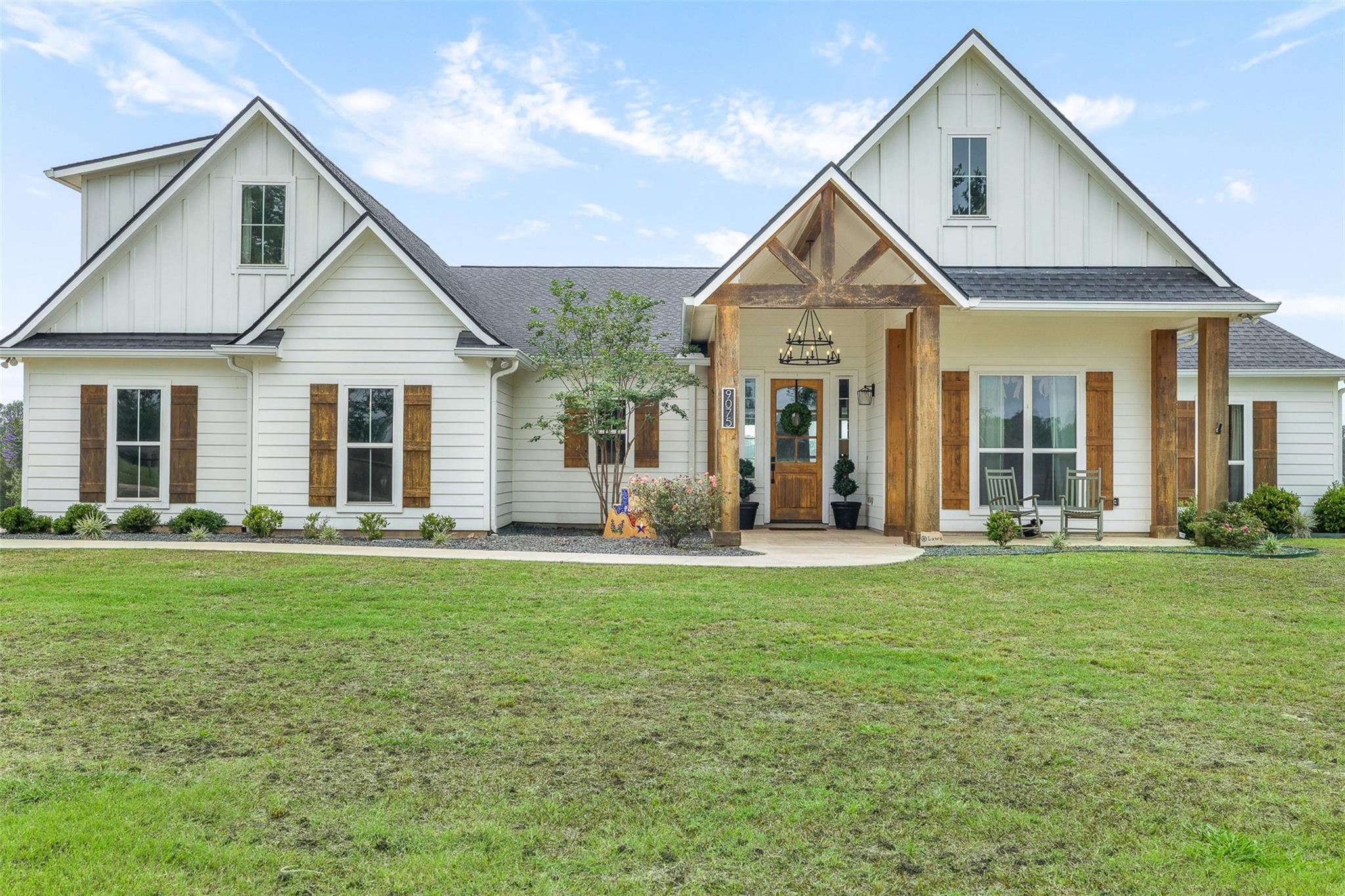 9075 Loop Road
