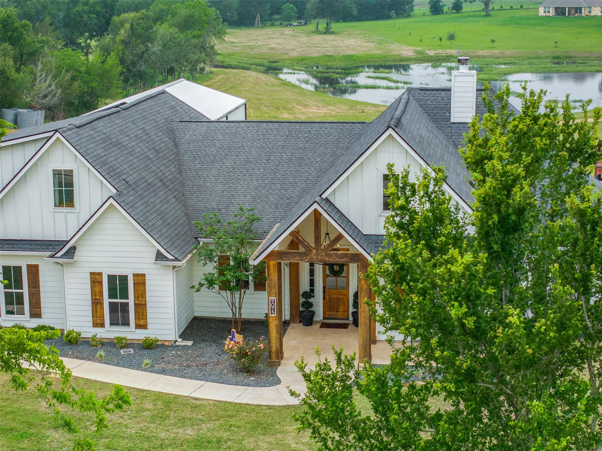 9075 Loop Road