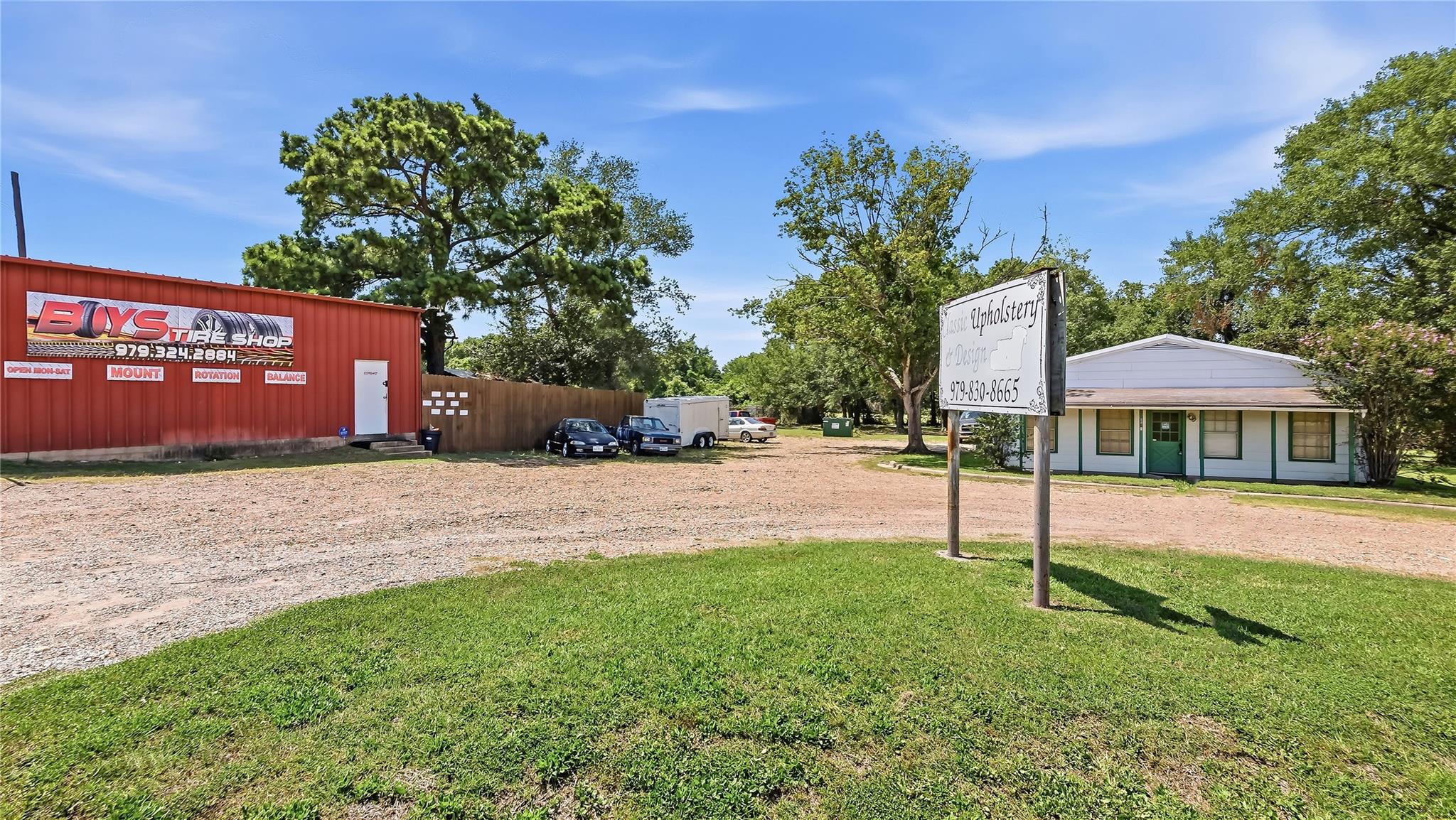 1301 Highway 105