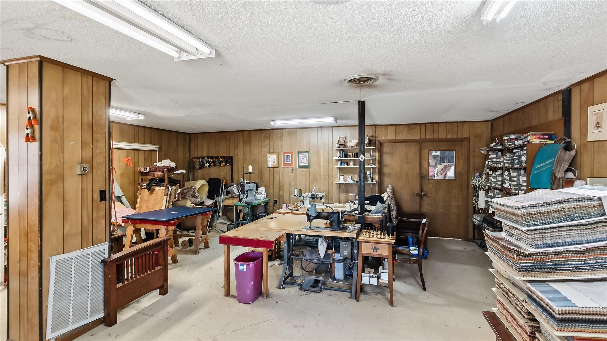1301 Highway 105