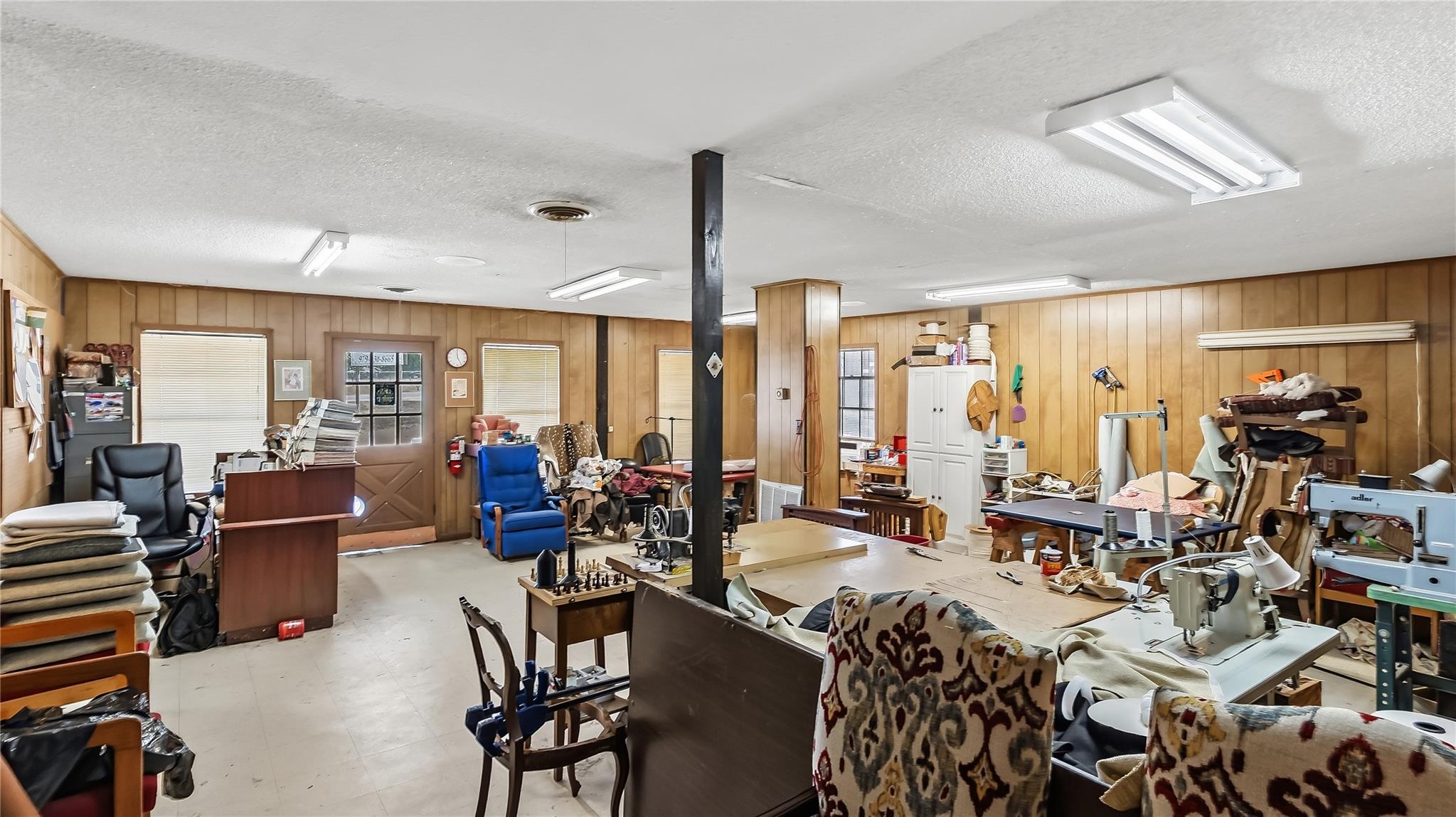 1301 Highway 105