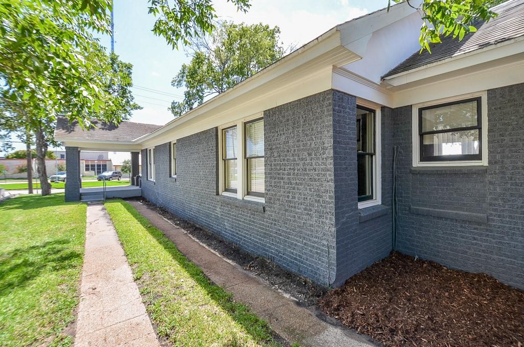 404 W Main Street