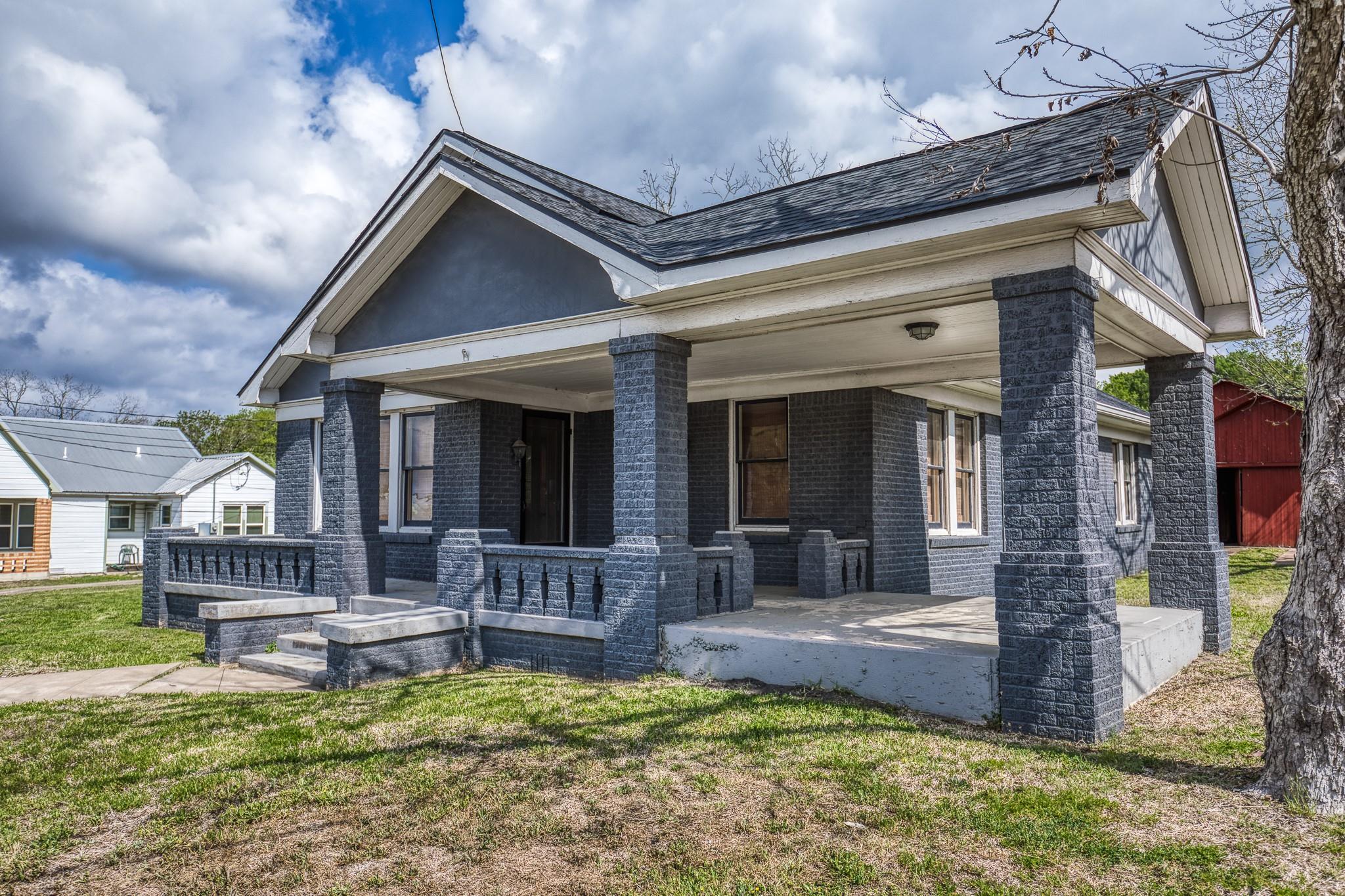 404 W Main Street