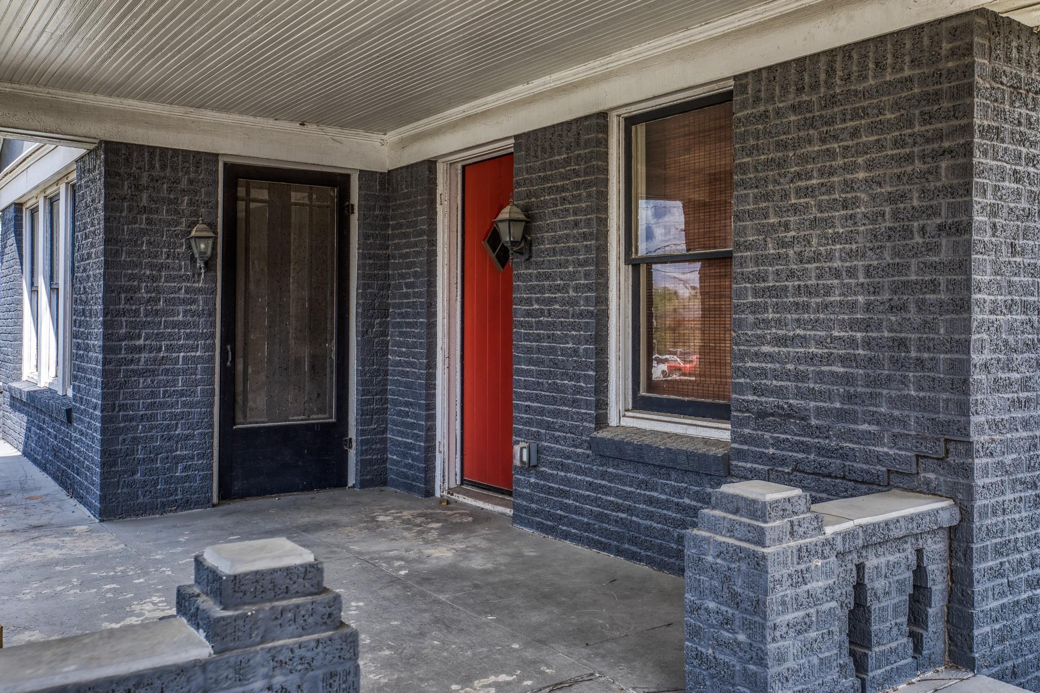 404 W Main Street