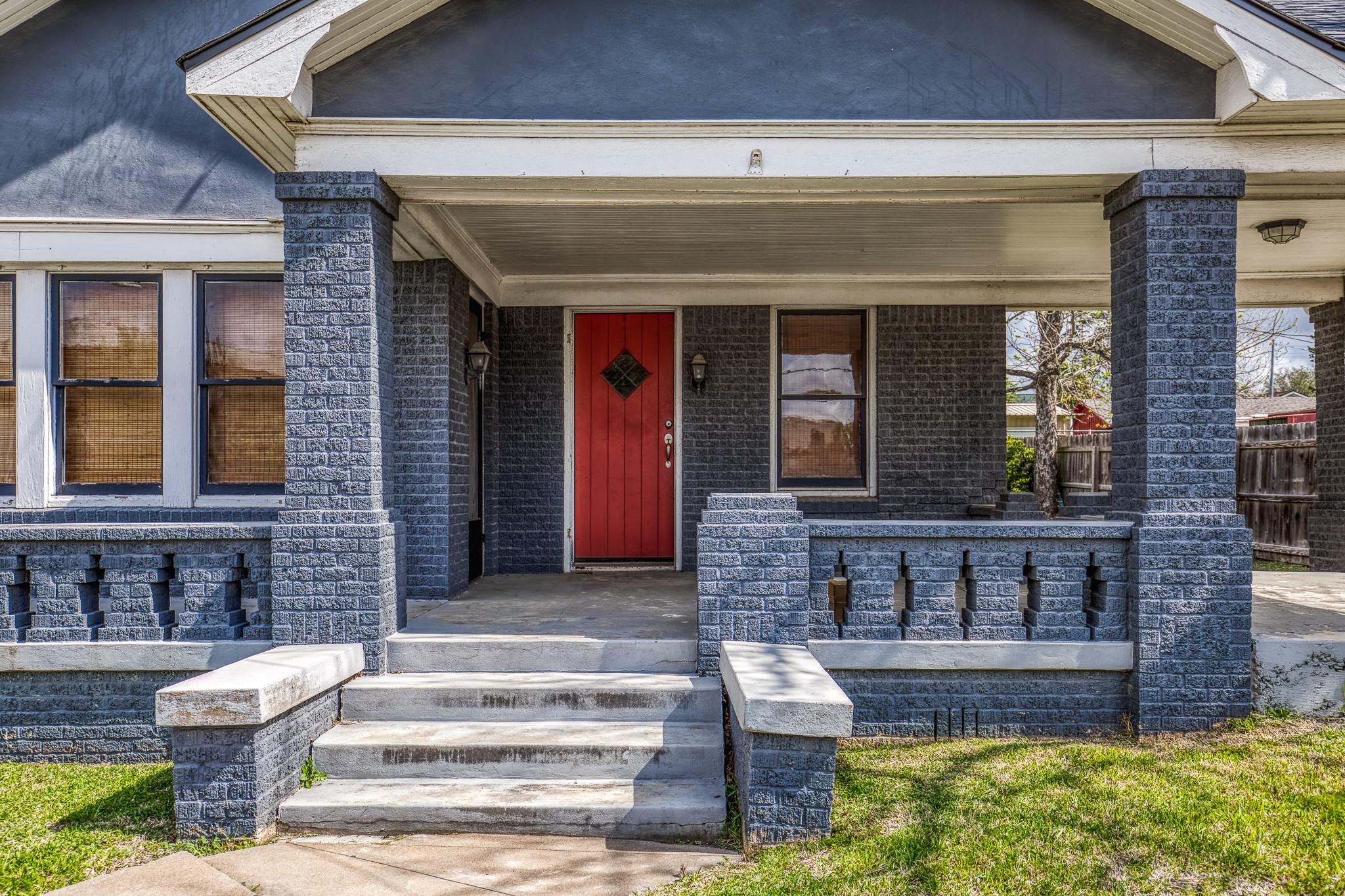 404 W Main Street