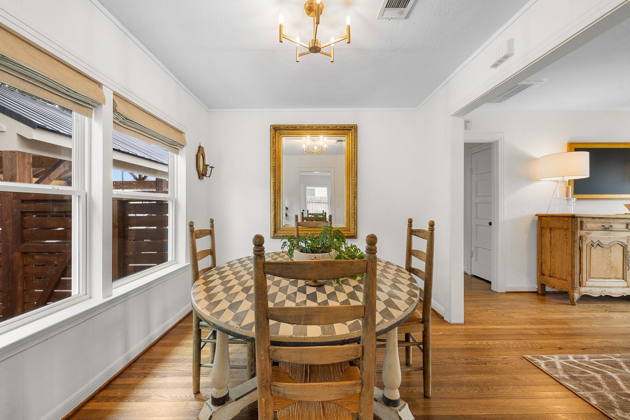 114 E Obryant Street