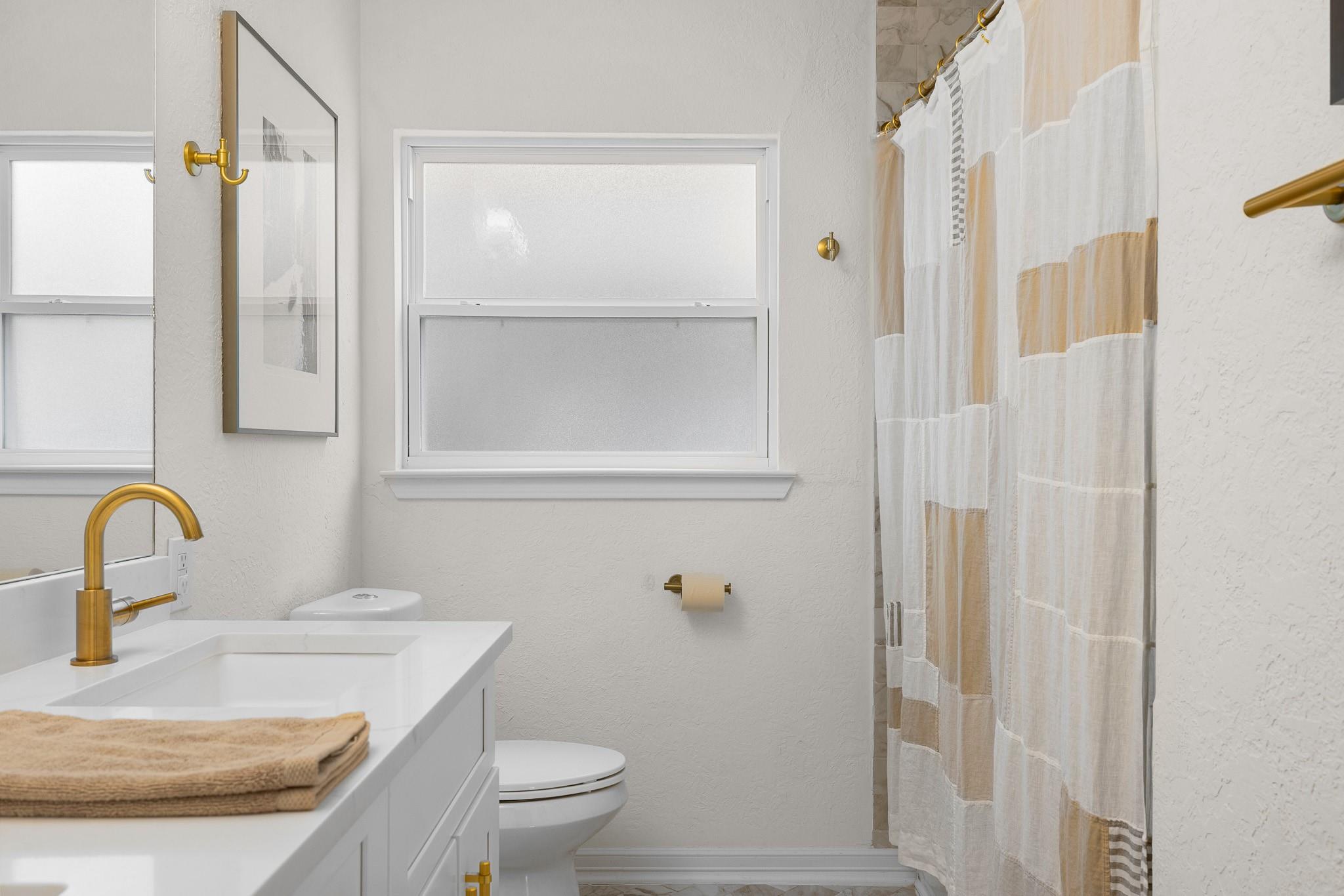 114 E Obryant Street