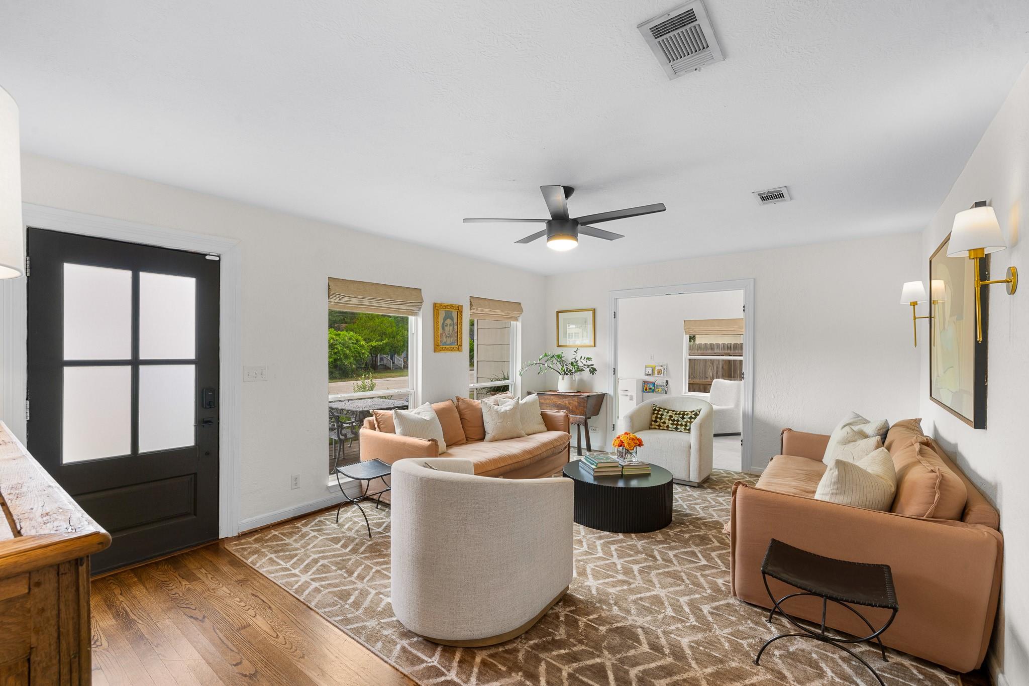 114 E Obryant Street