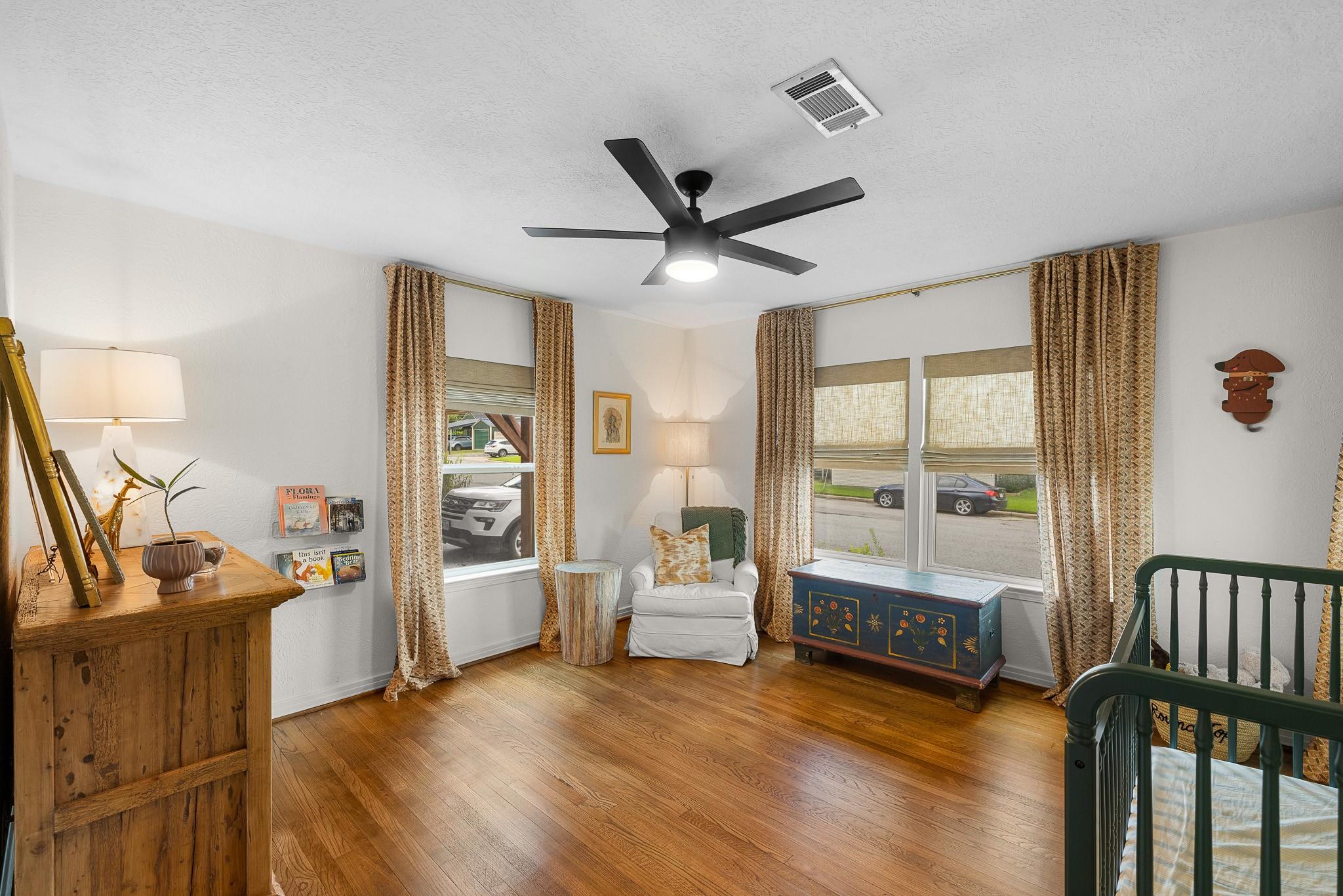 114 E Obryant Street