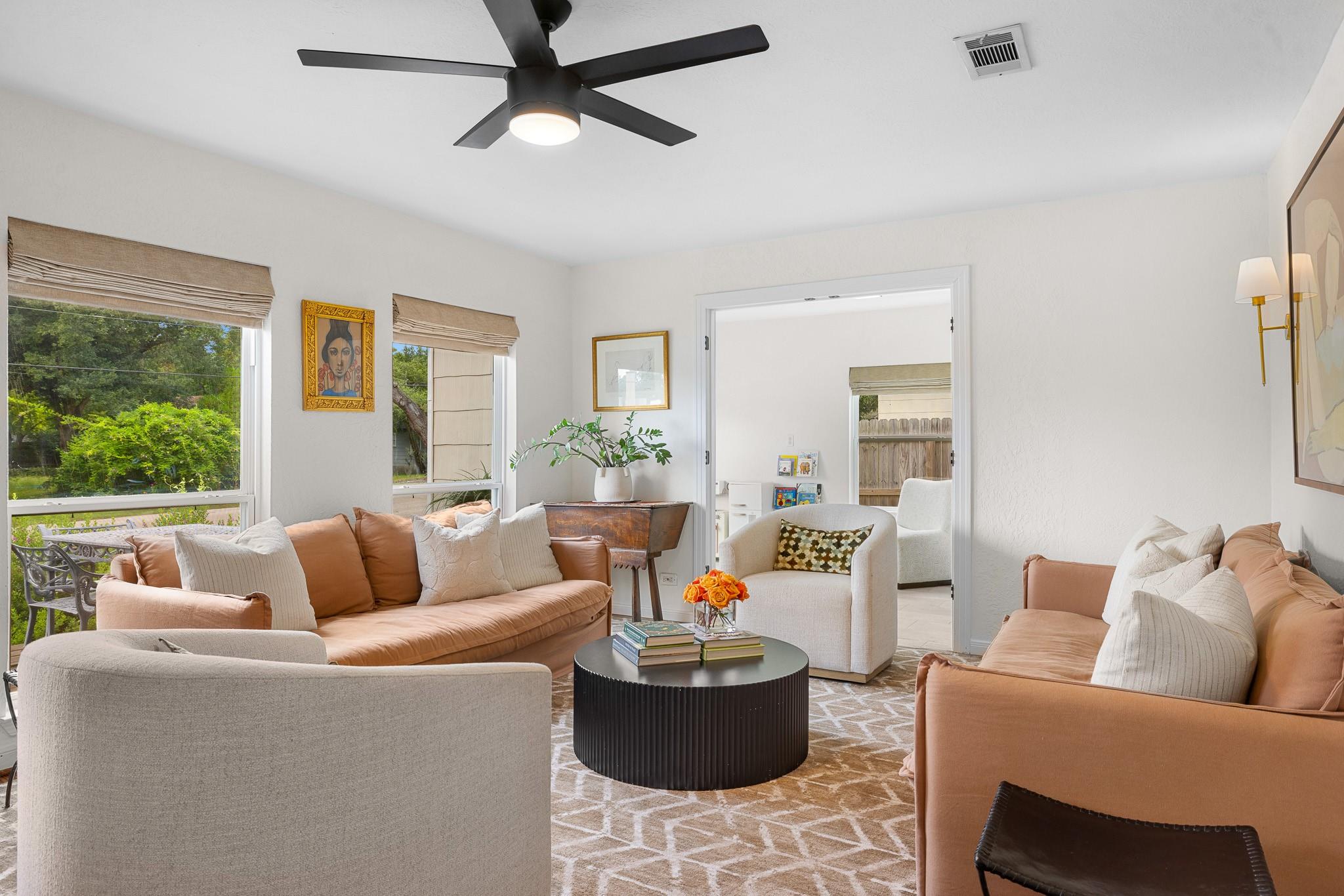 114 E Obryant Street