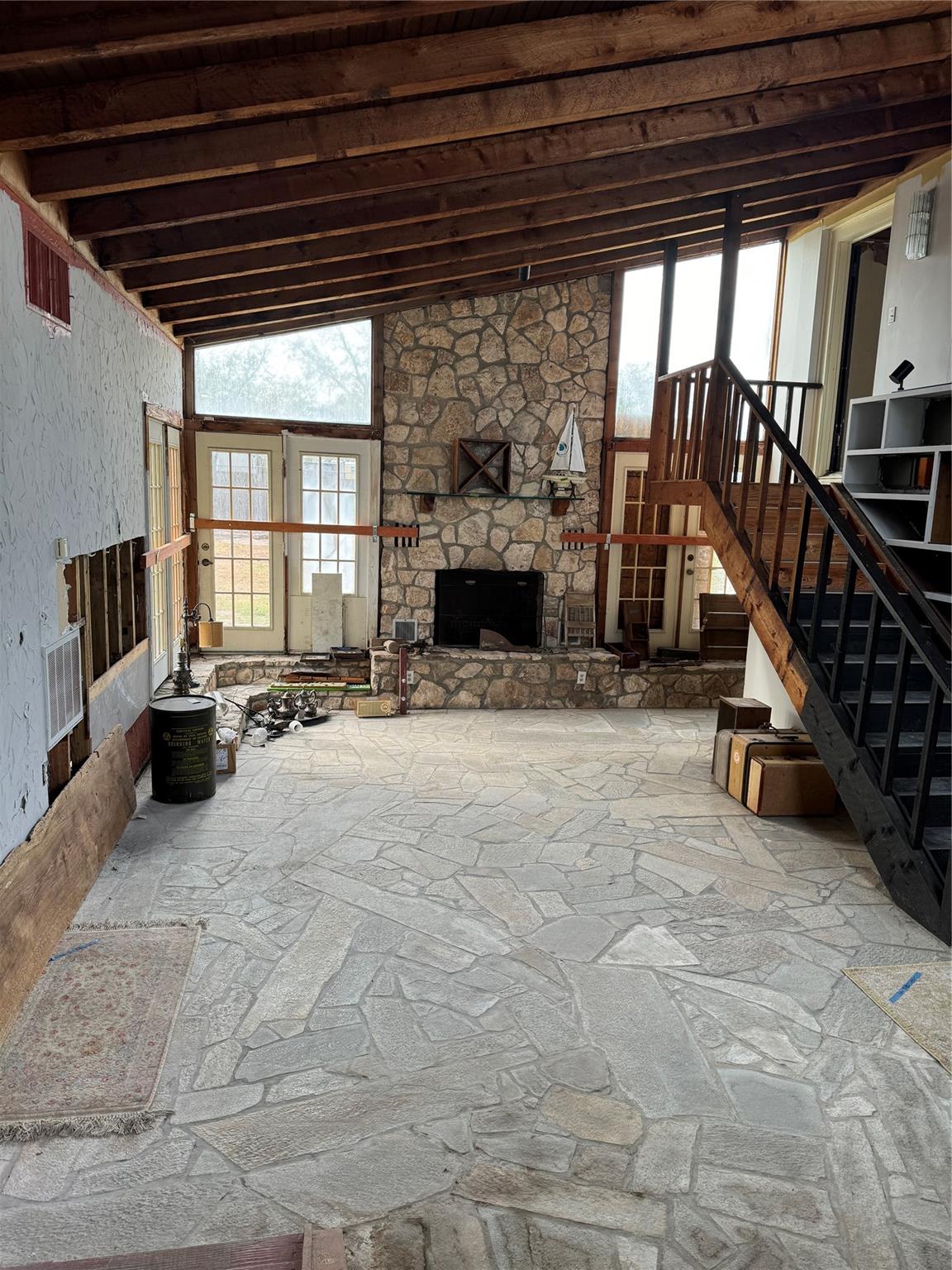 122 N Holland Street