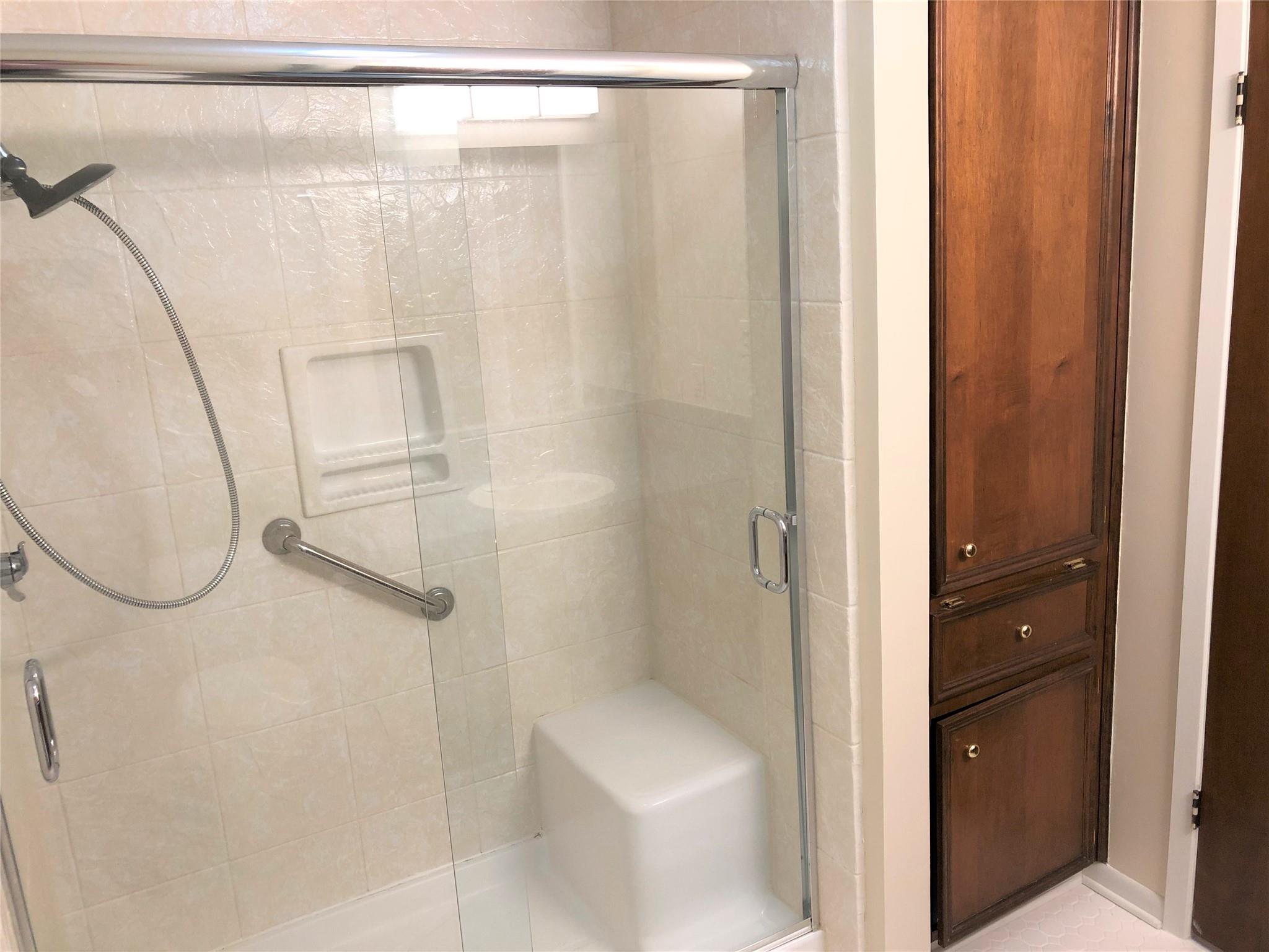 2101 Glenda Boulevard