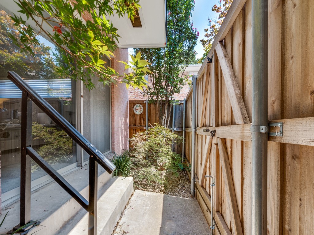 6325 Bandera Avenue A