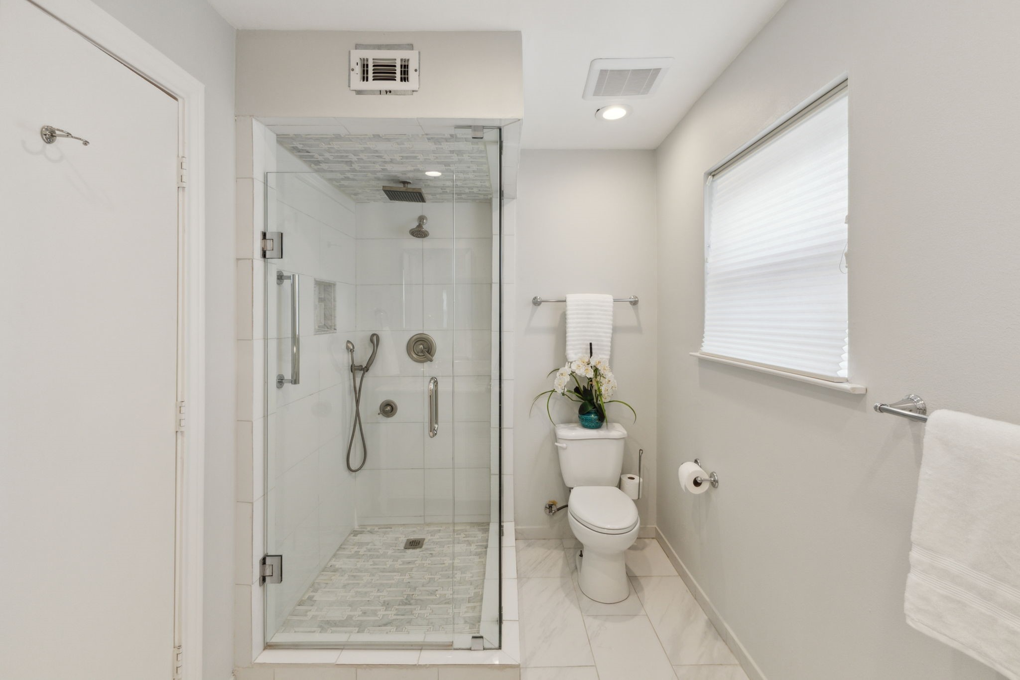 6325 Bandera Avenue A