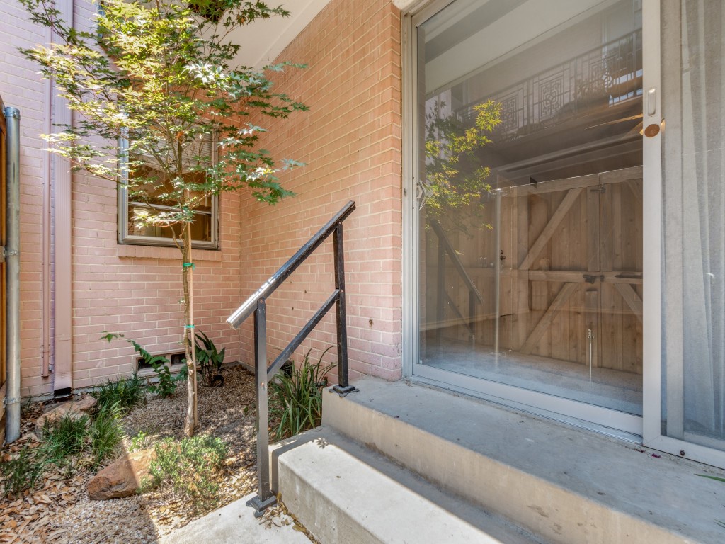 6325 Bandera Avenue A