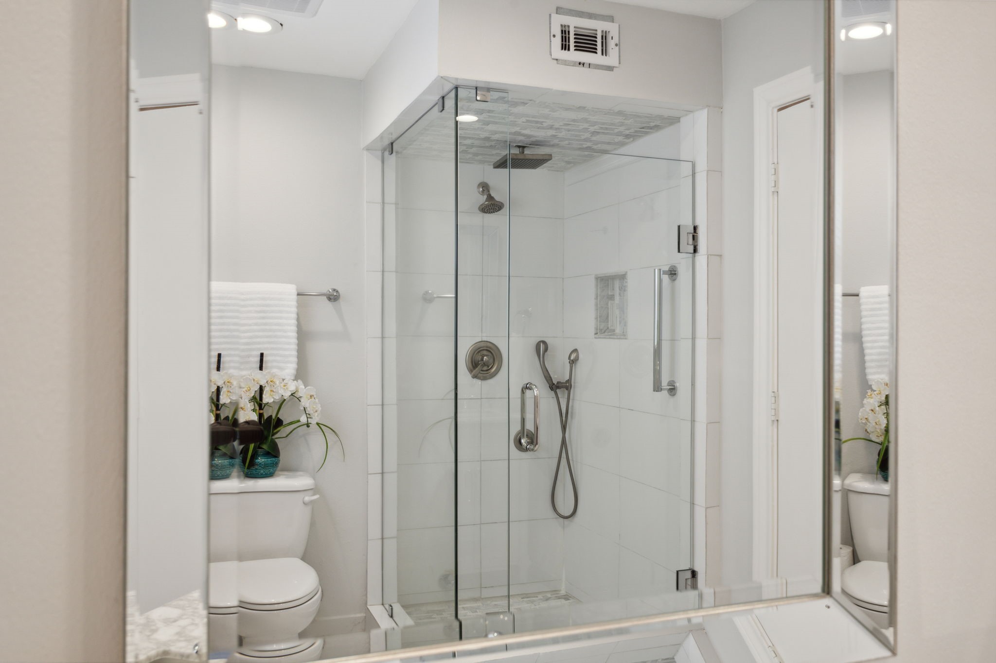 6325 Bandera Avenue A