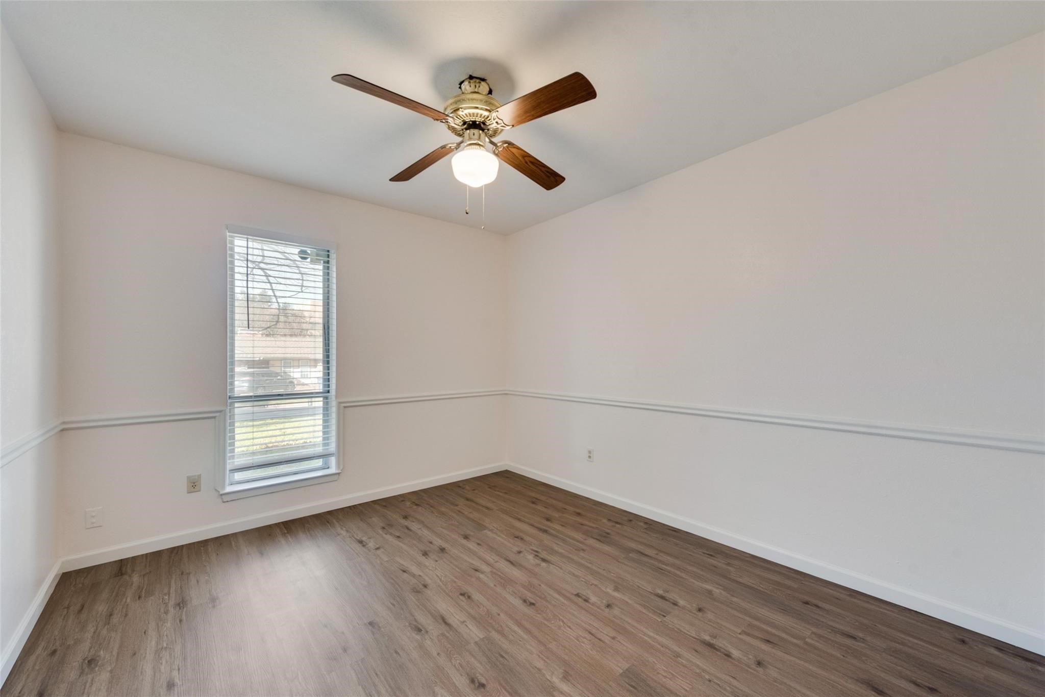 15716 Regal Hill Circle