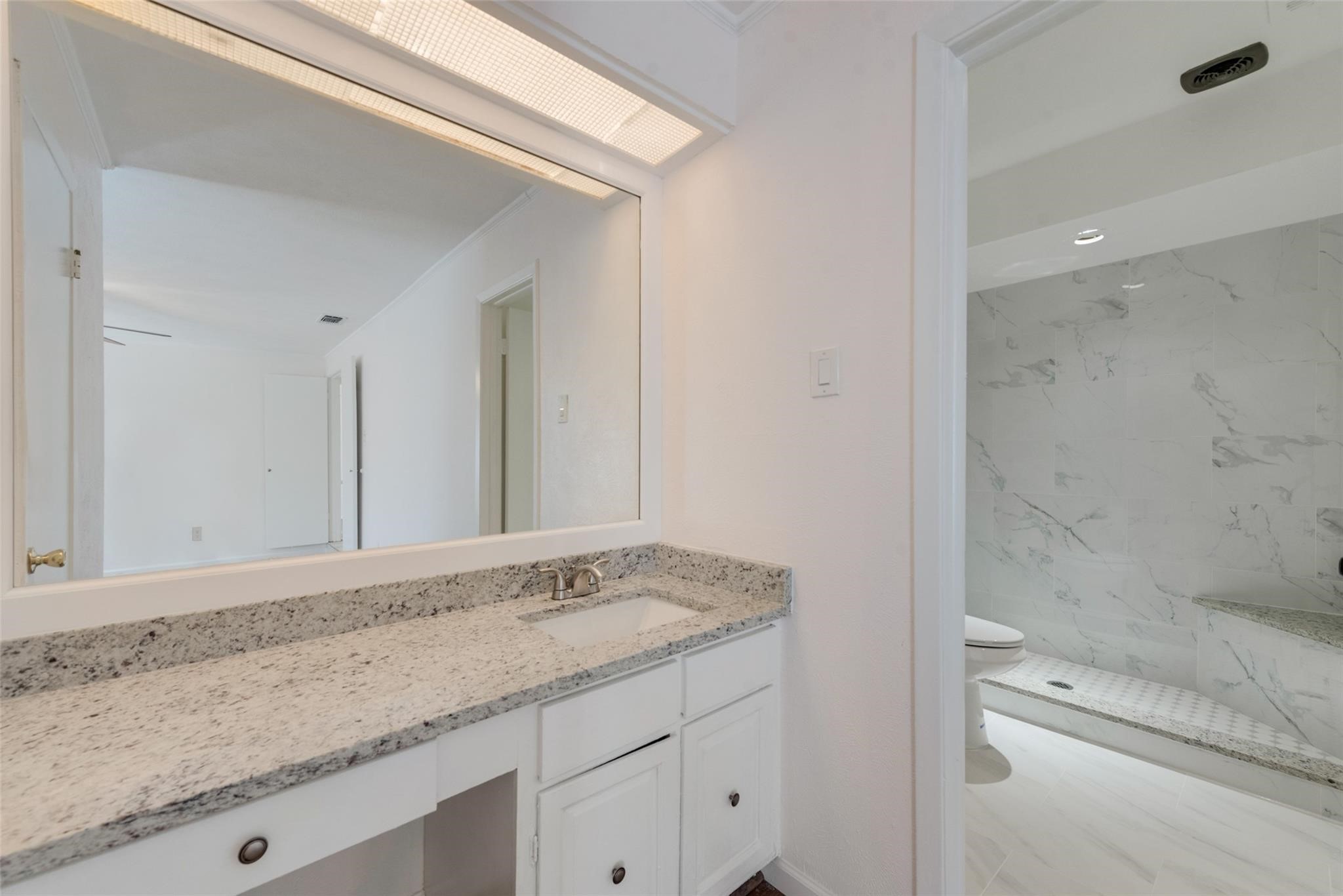 15716 Regal Hill Circle