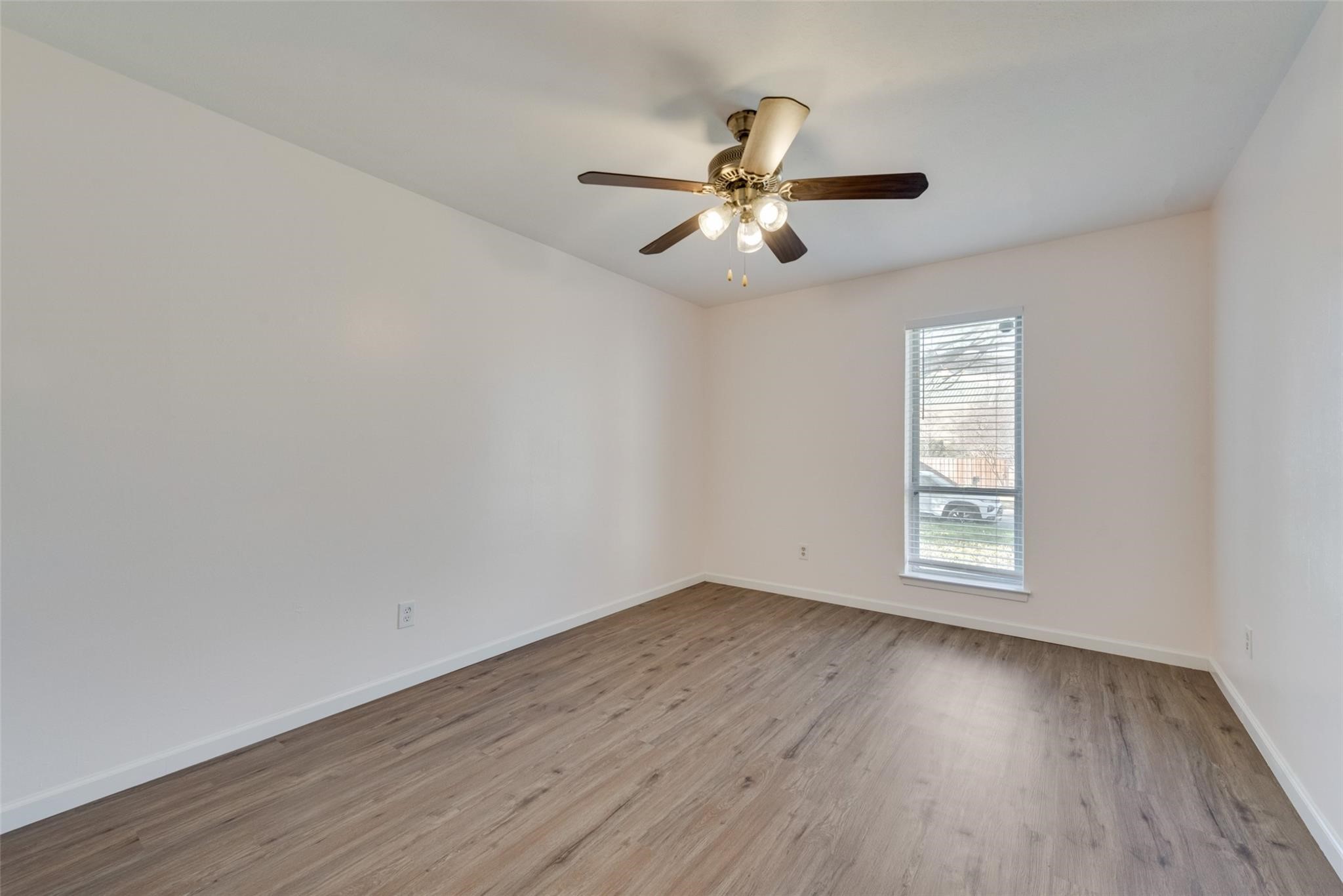 15716 Regal Hill Circle