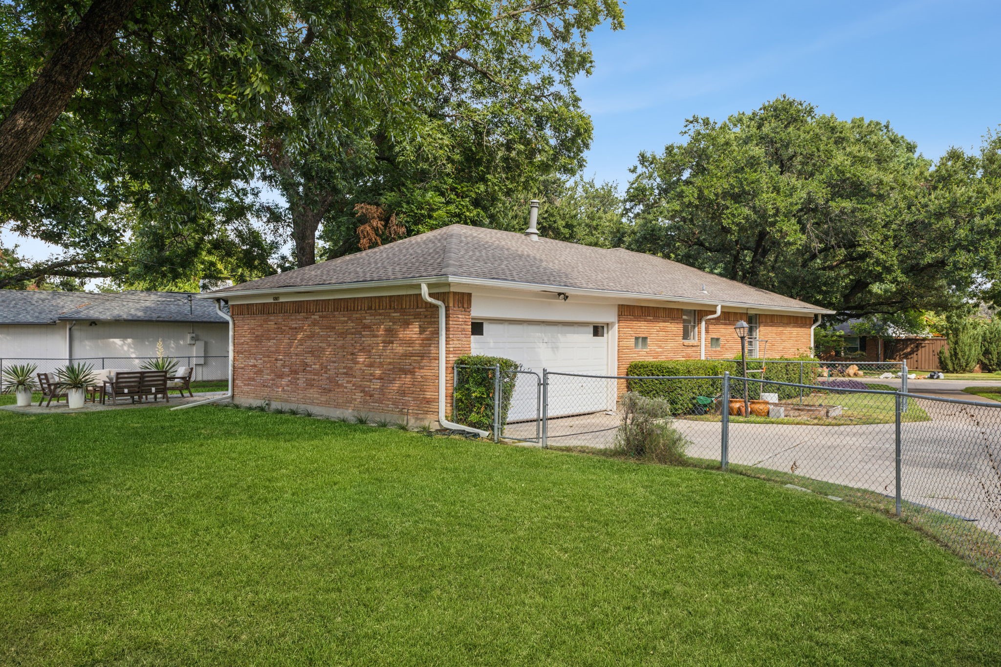 6861 Winchester Street