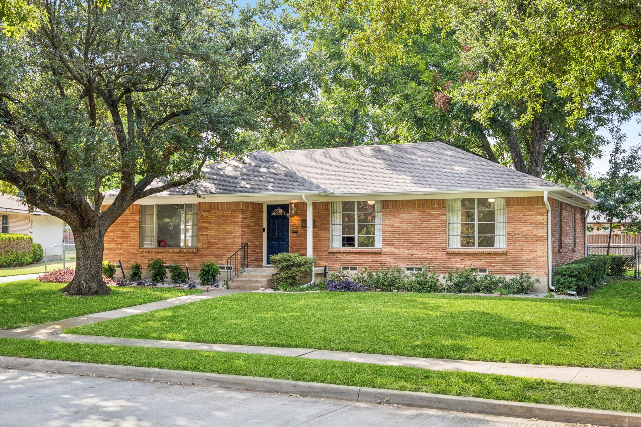 6861 Winchester Street