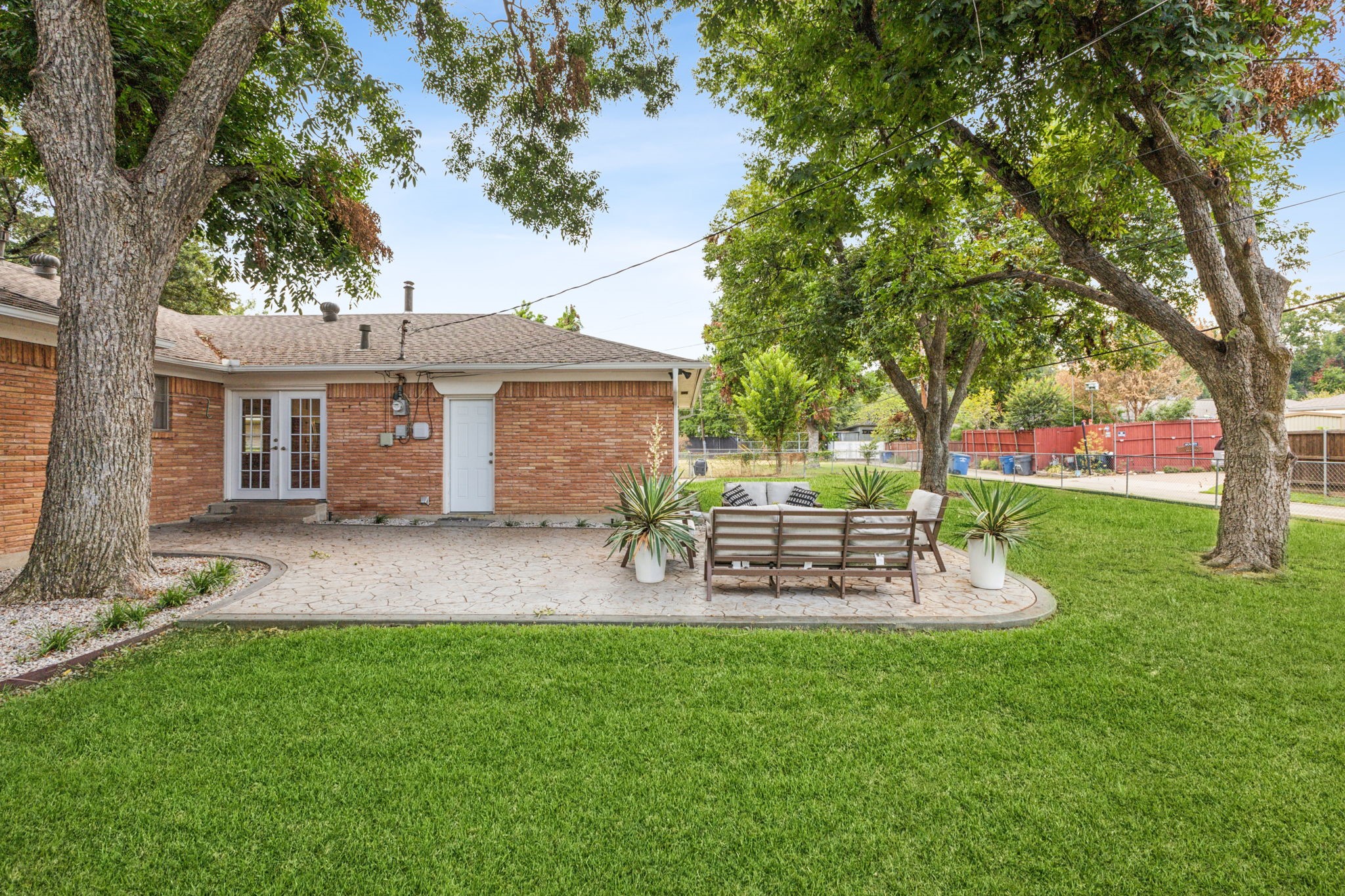 6861 Winchester Street