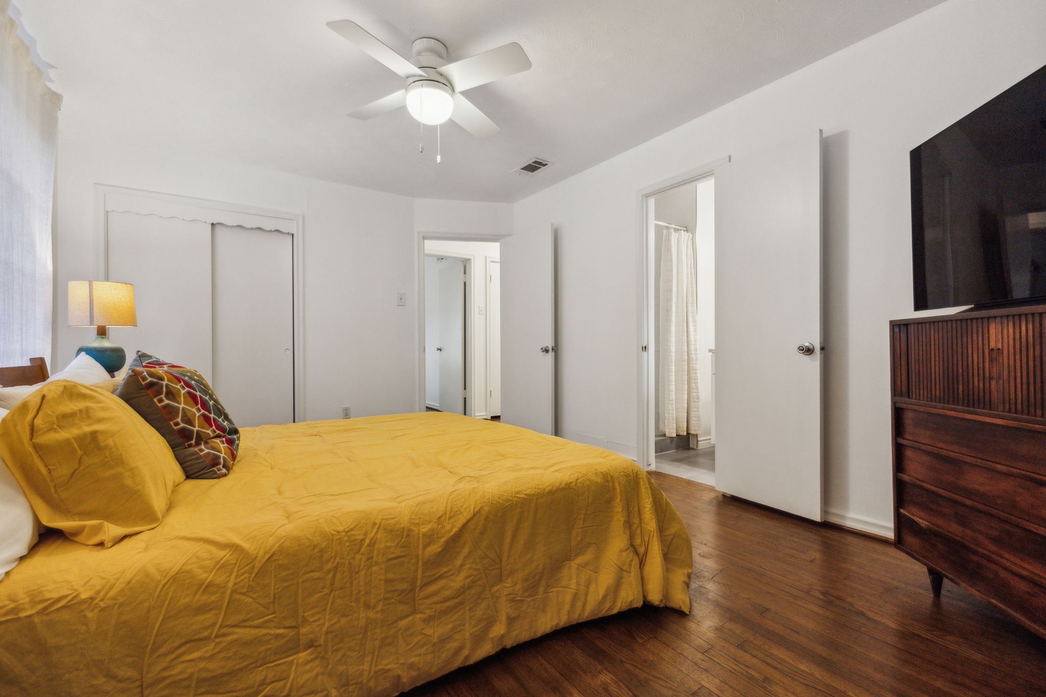 6861 Winchester Street